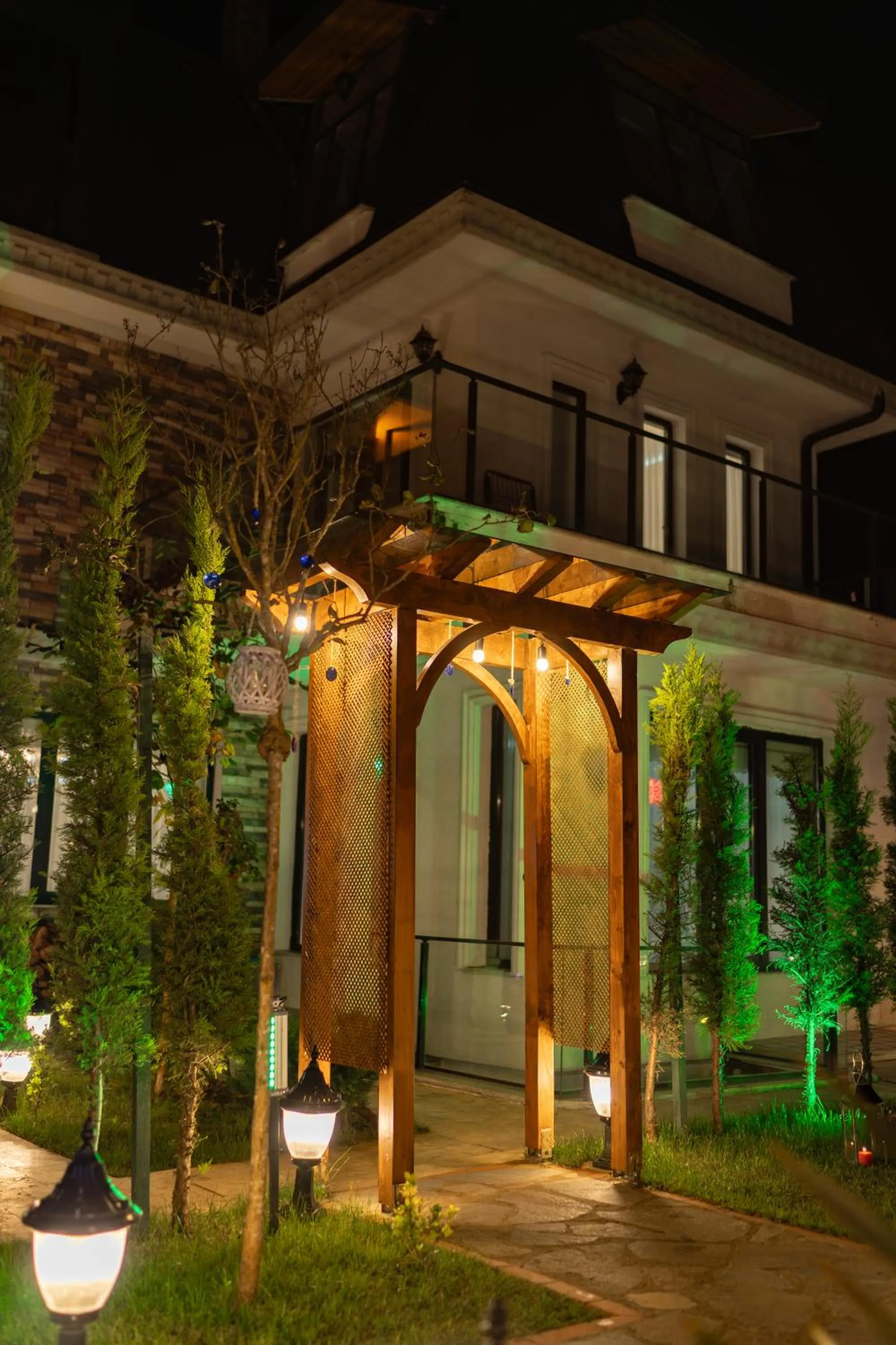 Garden in POISON GARDEN SUİTE