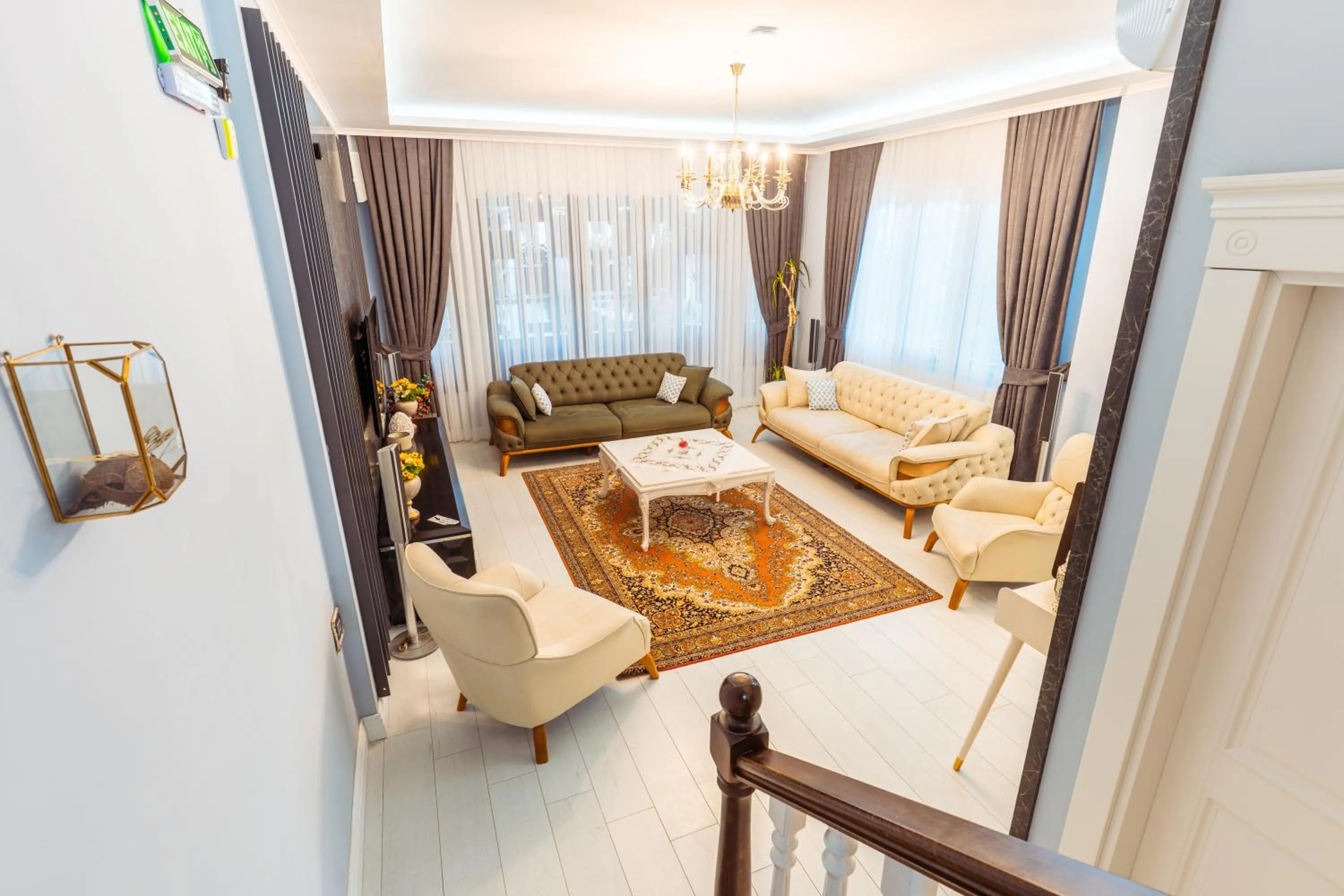 Bed in POISON GARDEN SUİTE