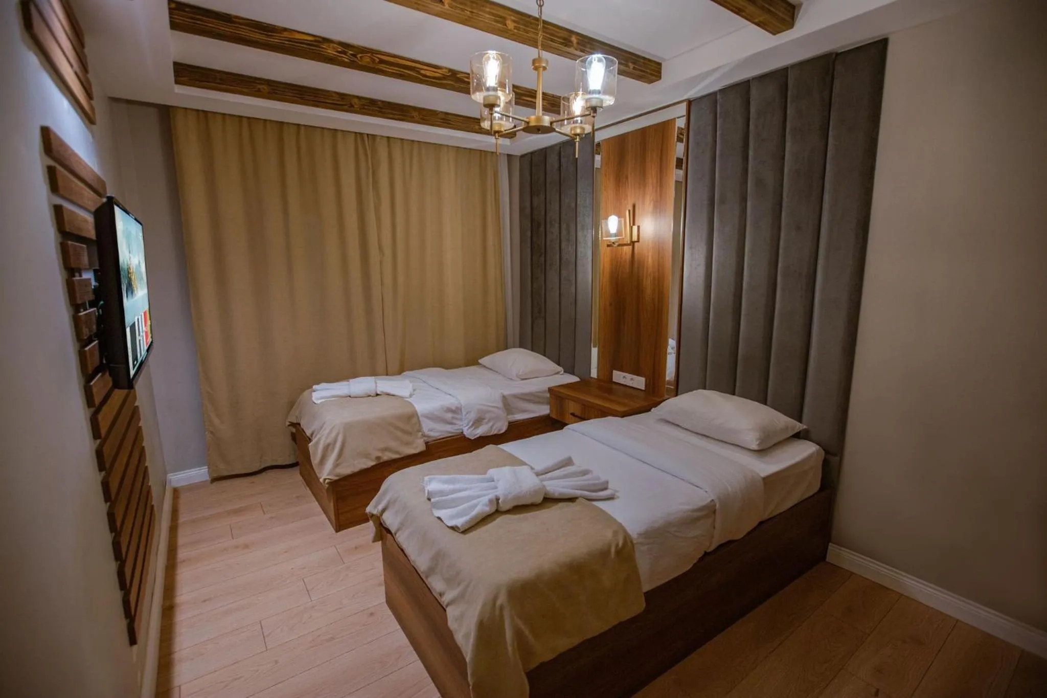 Photo of the whole room in POISON GARDEN SUİTE