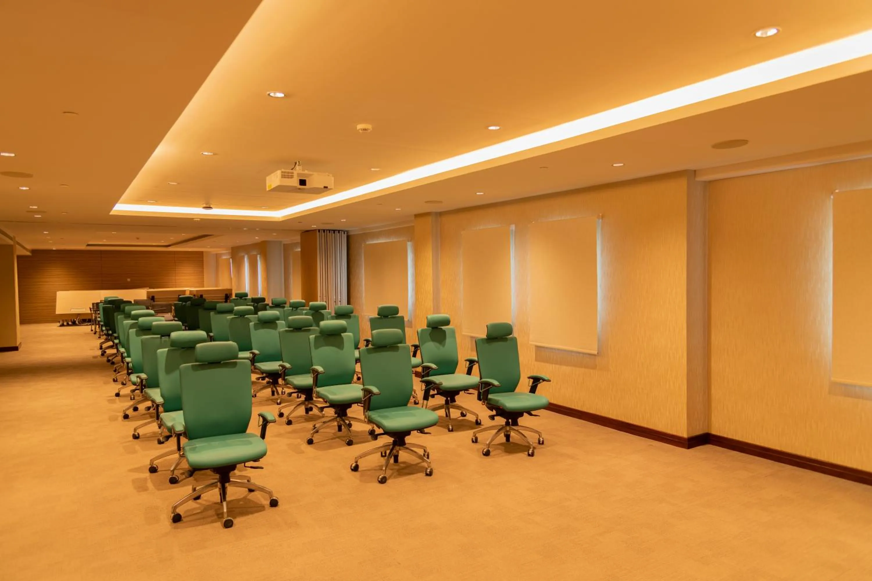 Meeting/conference room in Tulip Inn Majan Hotel and Suites Salalah