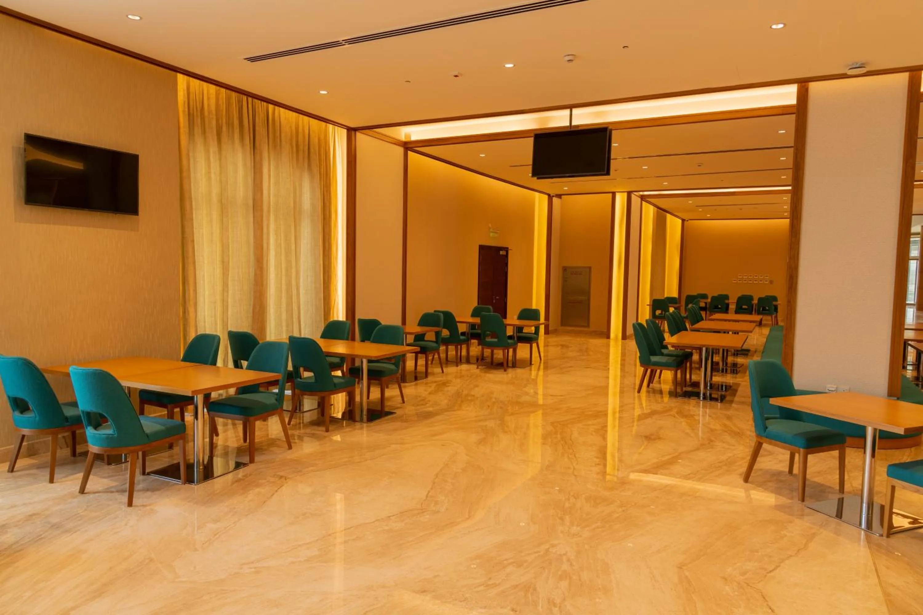 Restaurant/places to eat in Tulip Inn Majan Hotel and Suites Salalah