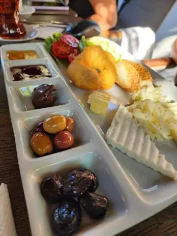 Breakfast in Benjamin Otel Gumusluk Breakfast in Benjamin Otel Gumusluk