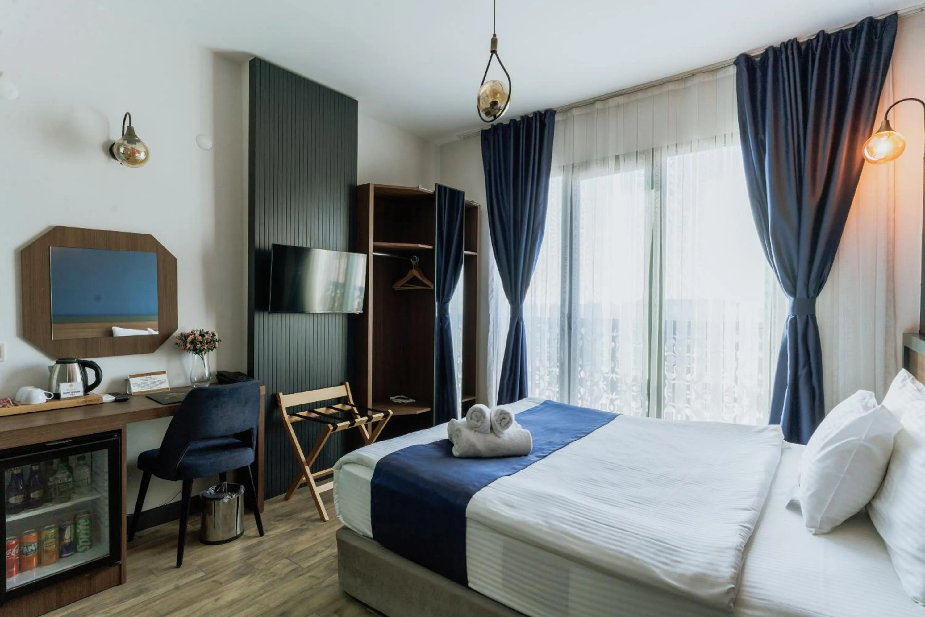 Photo of the whole room, Bed in The Rest Port Hotel