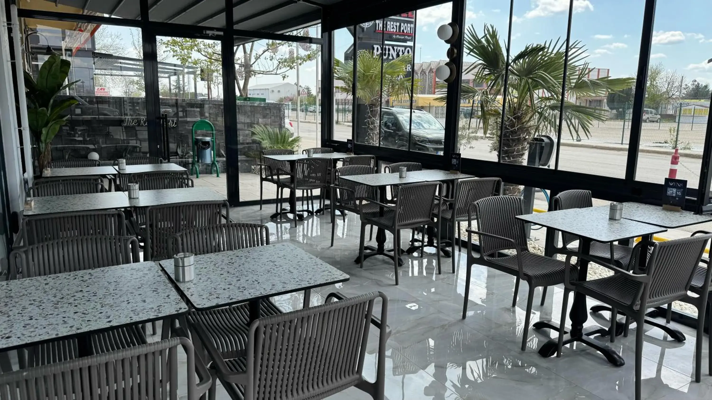 Restaurant/places to eat in The Rest Port Hotel Restaurant/places to eat in The Rest Port Hotel