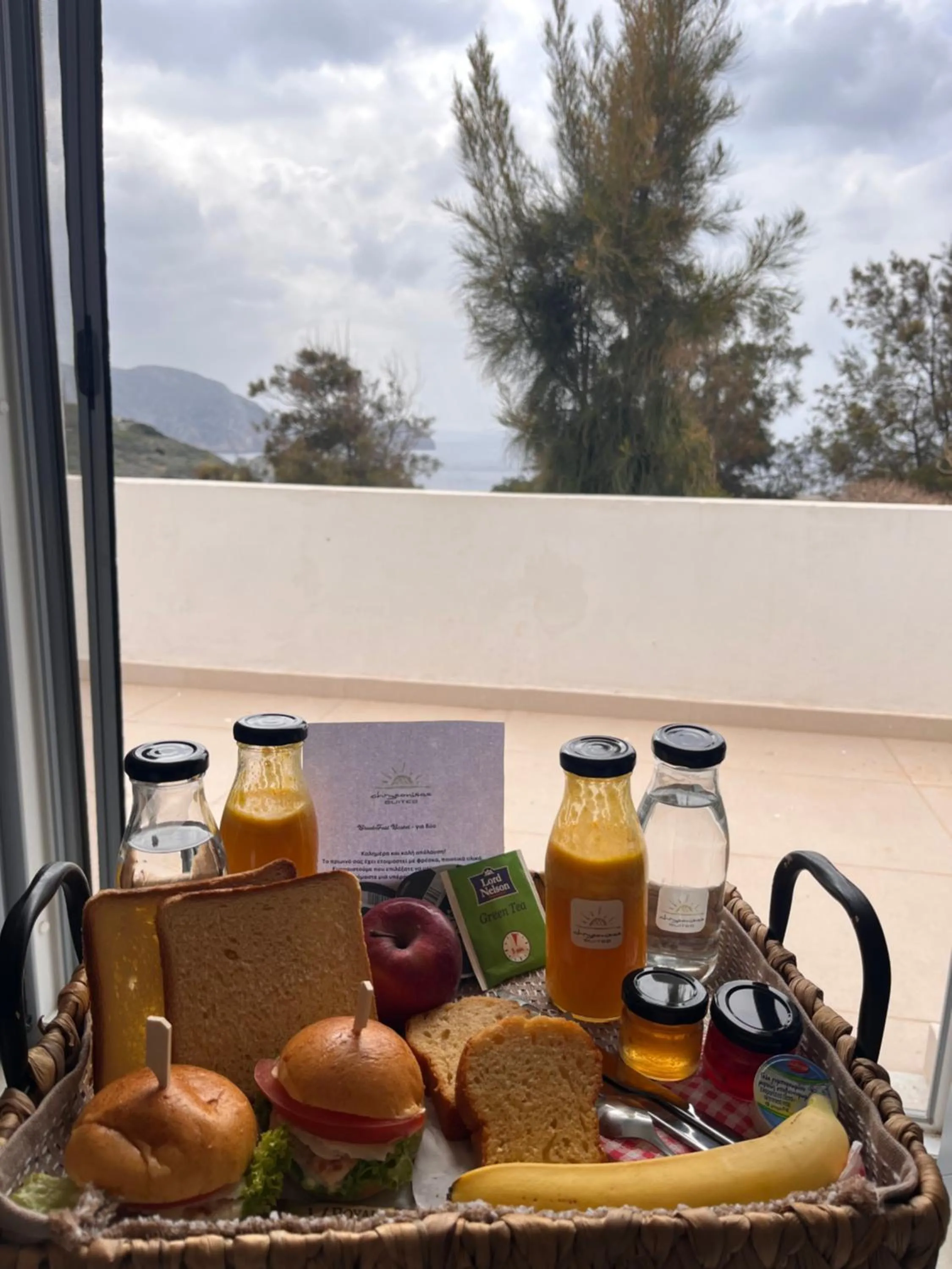 Chrysonisos Suites with Sunset & Seaviews near Kini