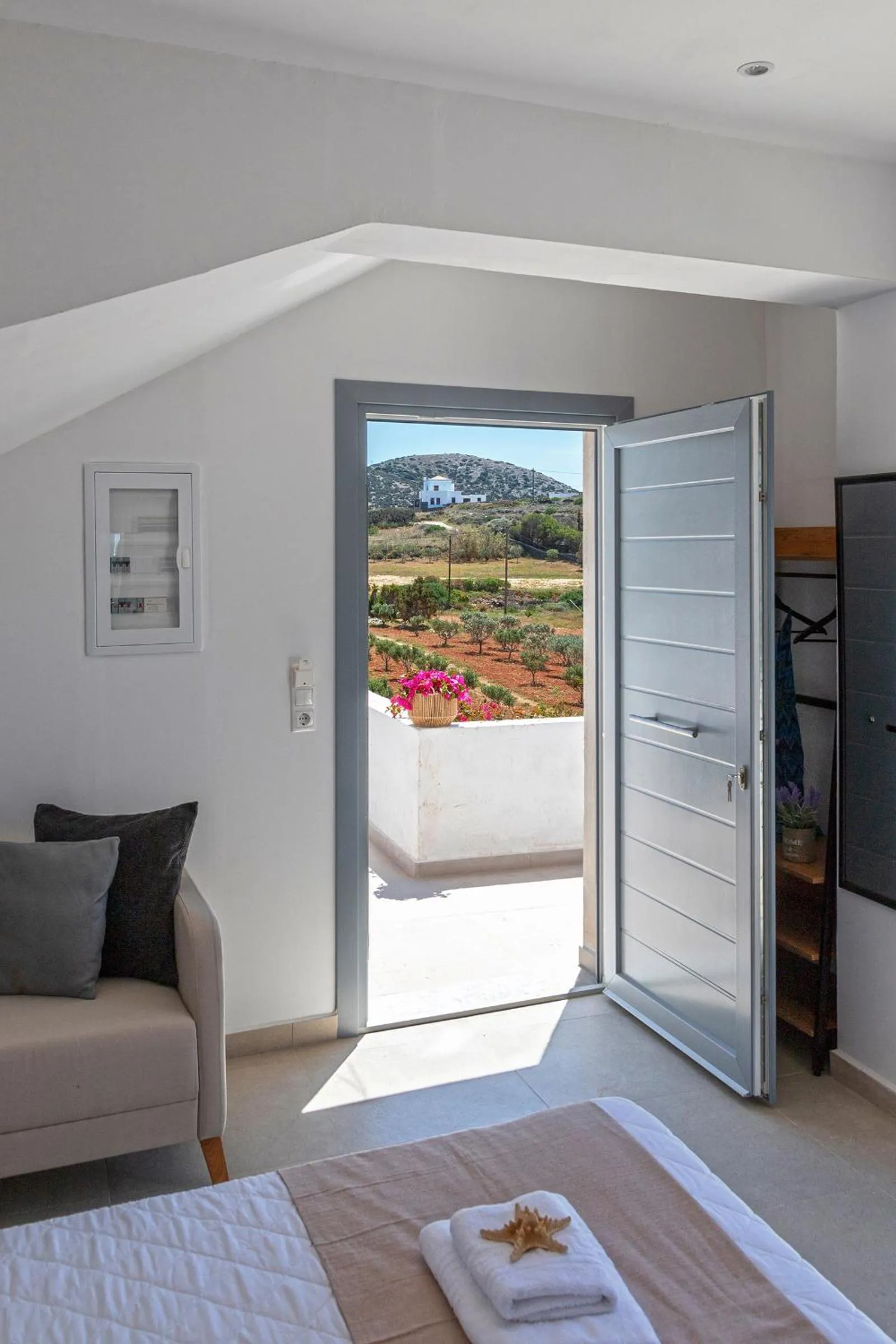 Facade/entrance, Bed in Chrysonisos Suites with Sunset & Seaviews near Kini