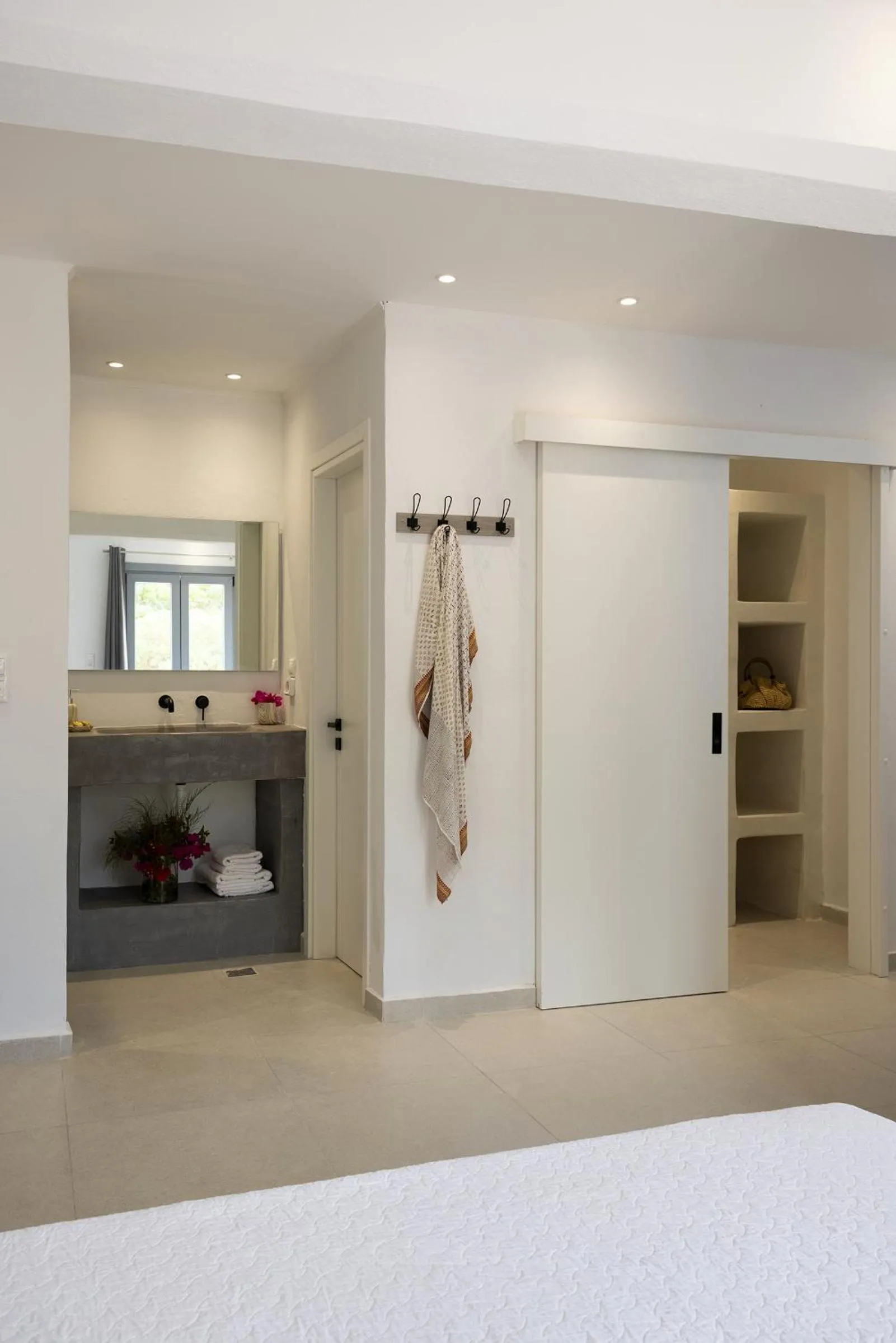 Chrysonisos Suites with Sunset & Seaviews near Kini