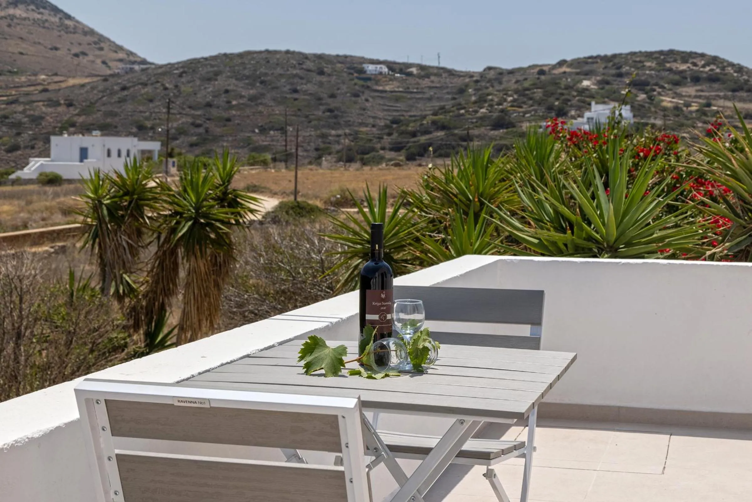Chrysonisos Suites with Sunset & Seaviews near Kini