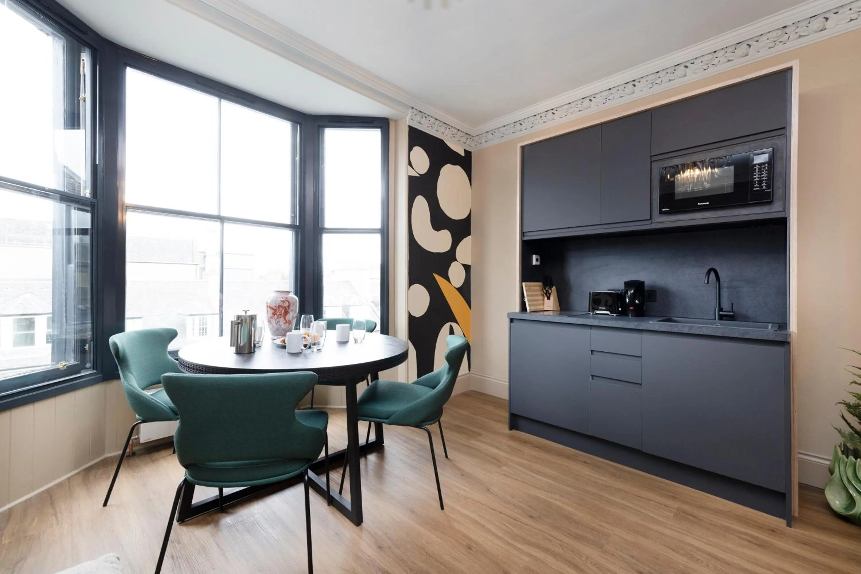 30 Castle Street Aparthotel