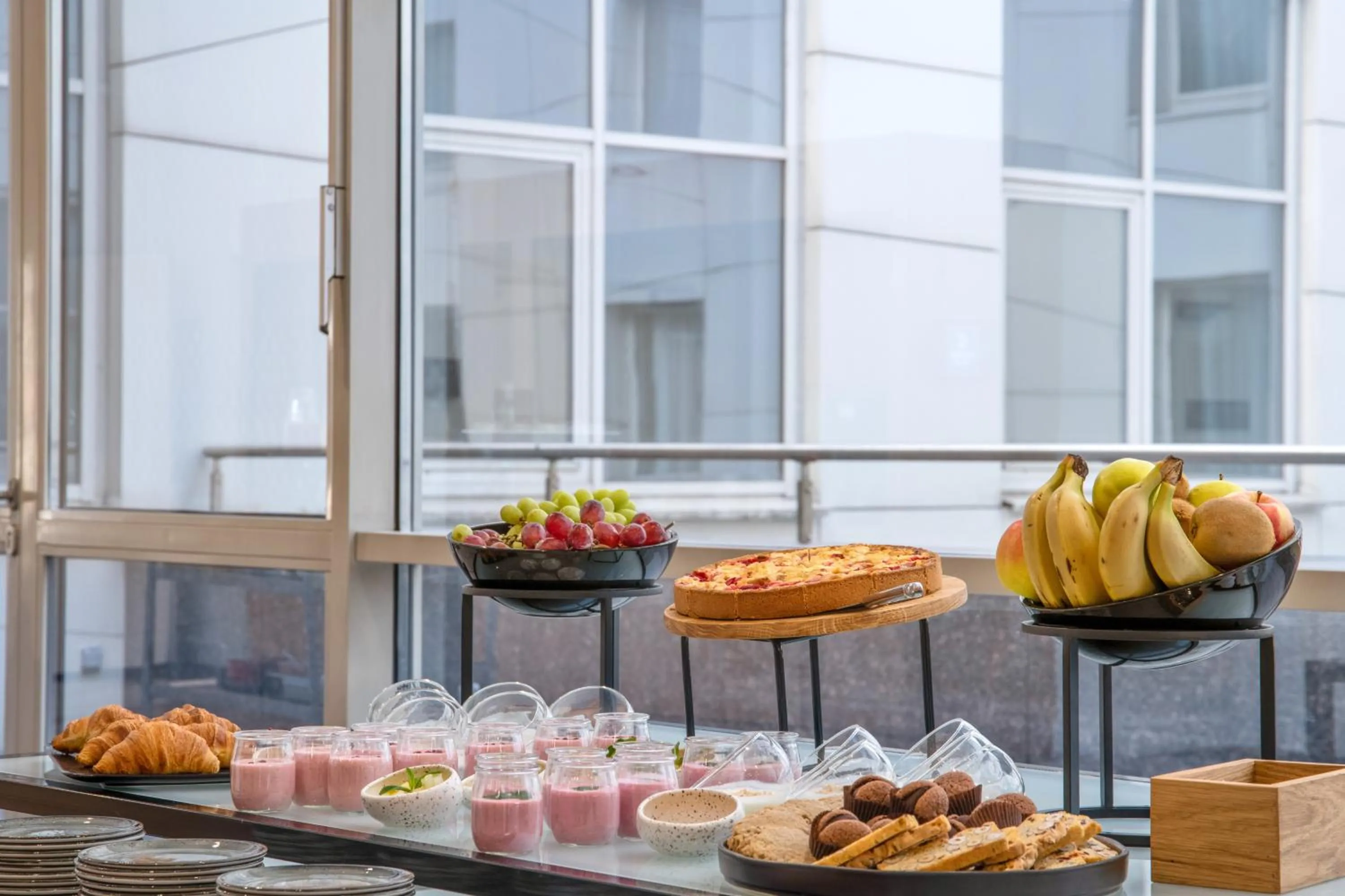 Restaurant/places to eat in Golden Tulip Warszawa Centrum