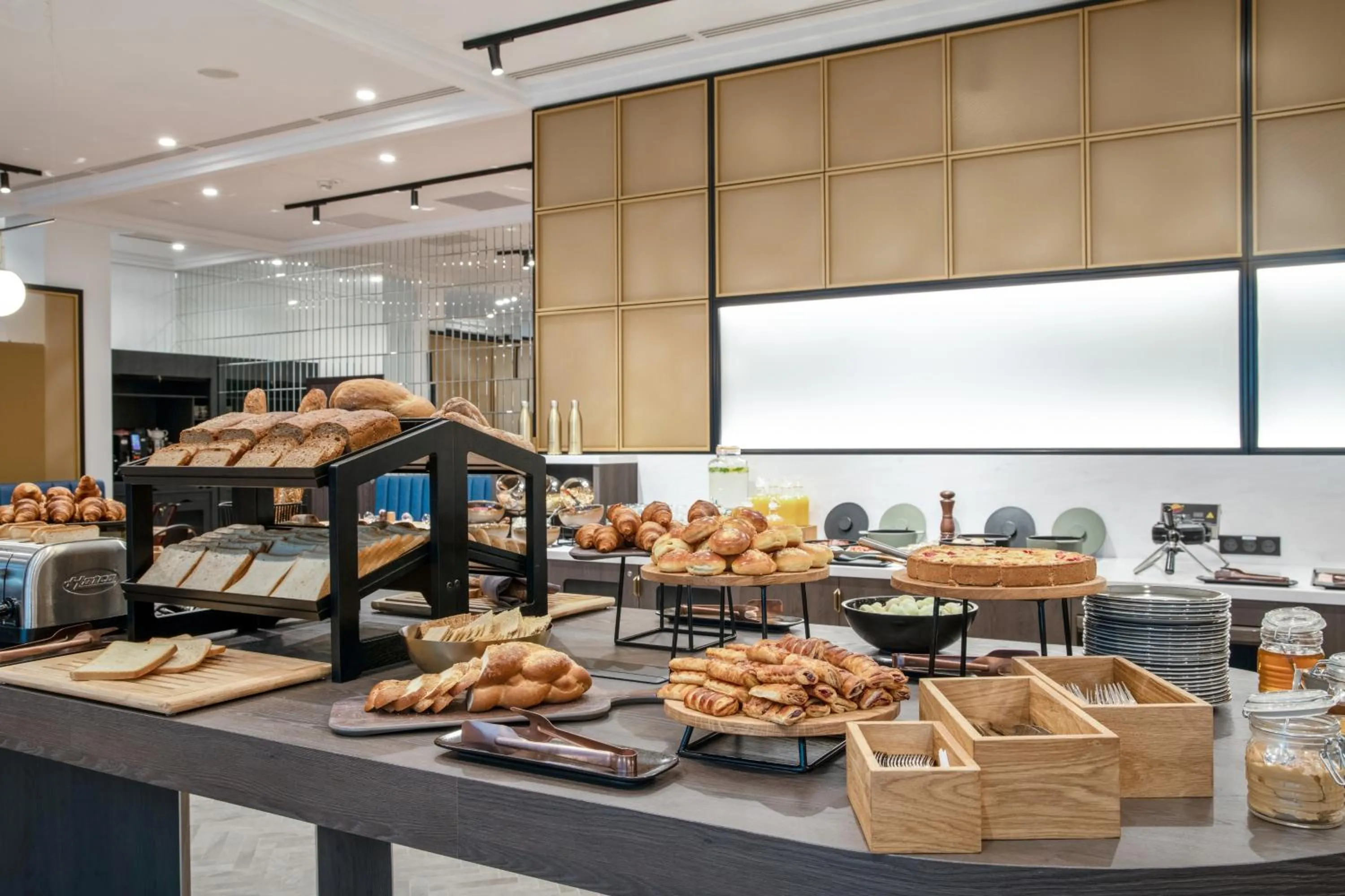 Breakfast in Golden Tulip Warszawa Centrum