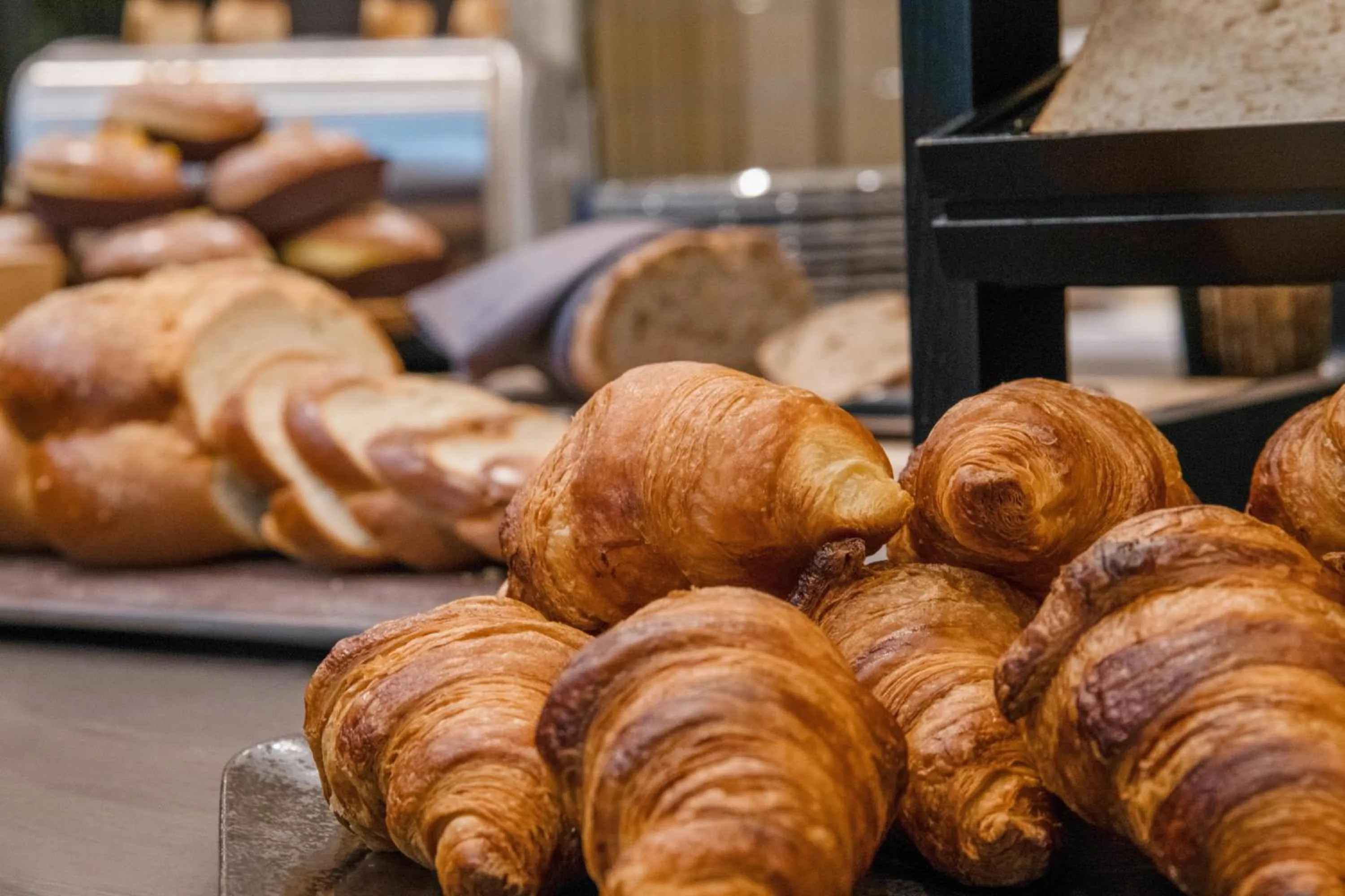 Restaurant/places to eat in Golden Tulip Warszawa Centrum