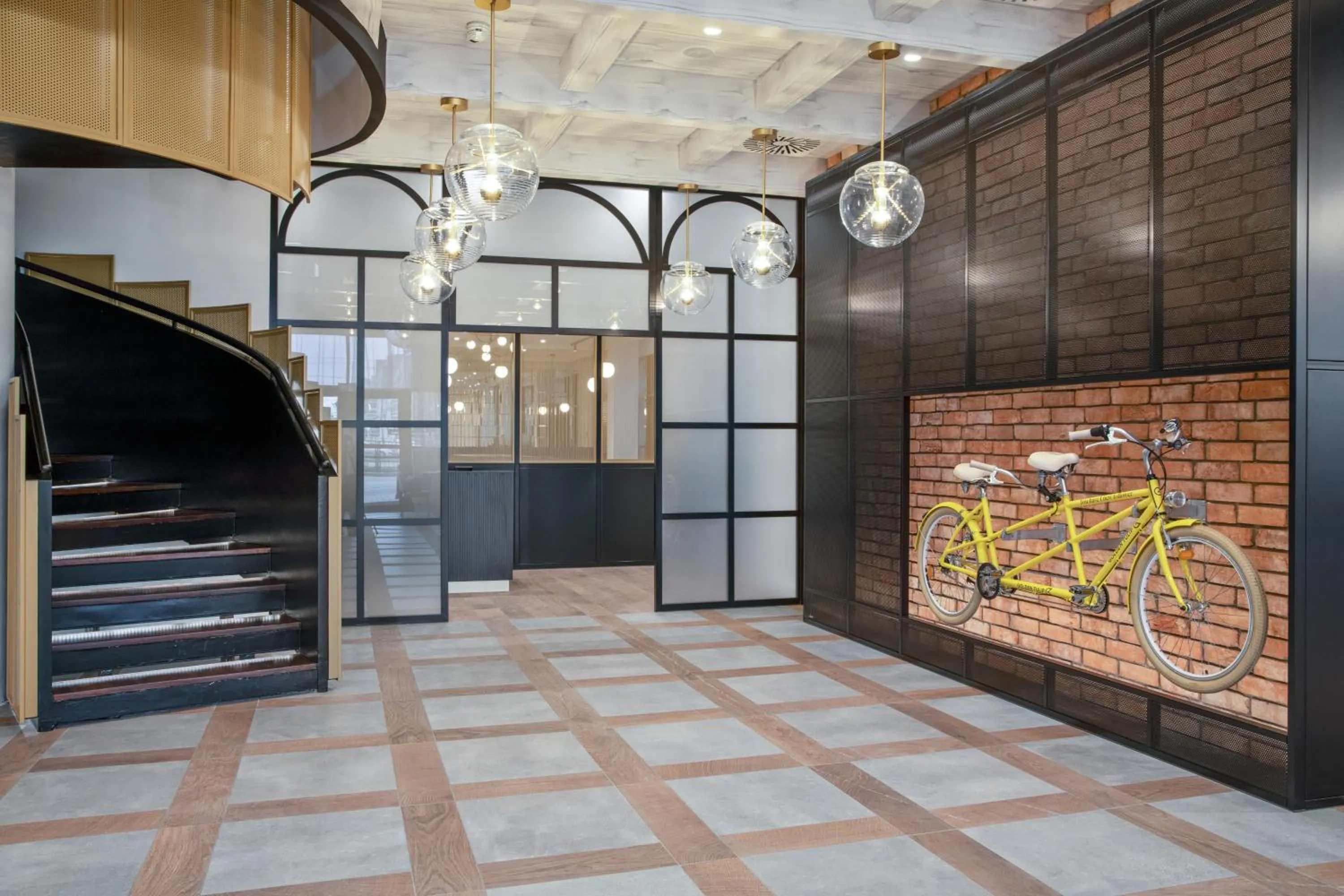 Lobby or reception in Golden Tulip Warszawa Centrum