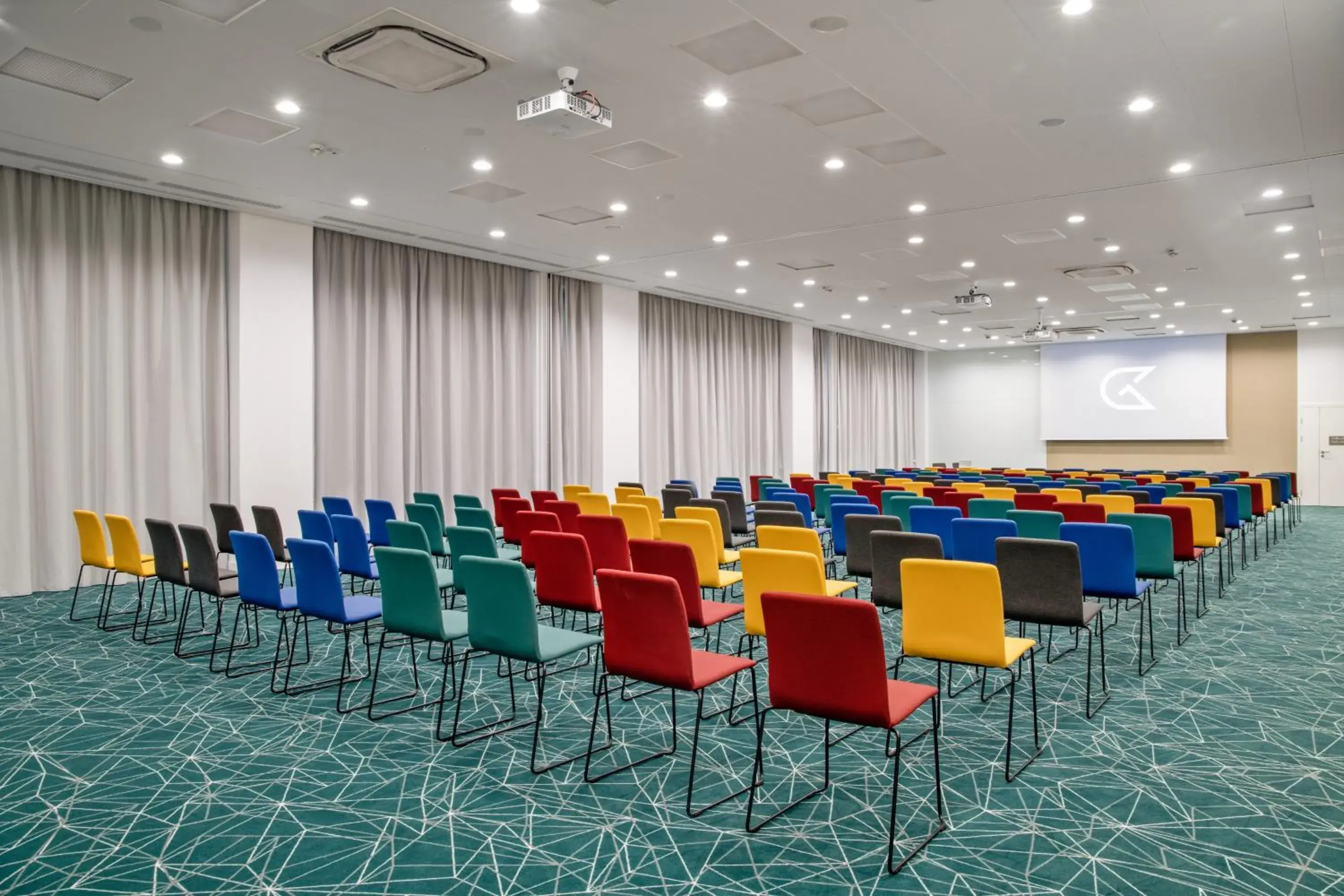 Meeting/conference room in Golden Tulip Warsaw Centre