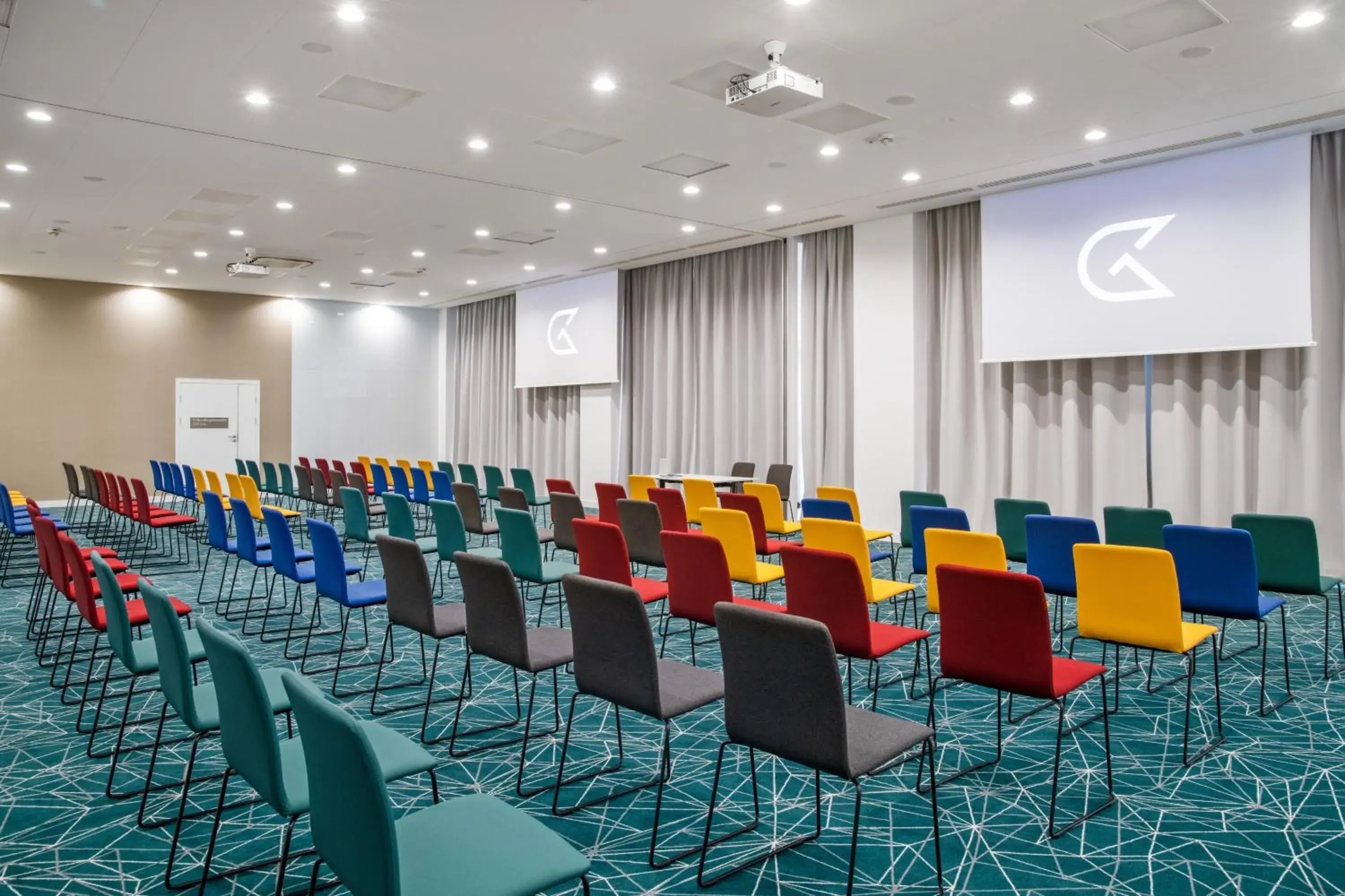 Meeting/conference room in Golden Tulip Warsaw Centre