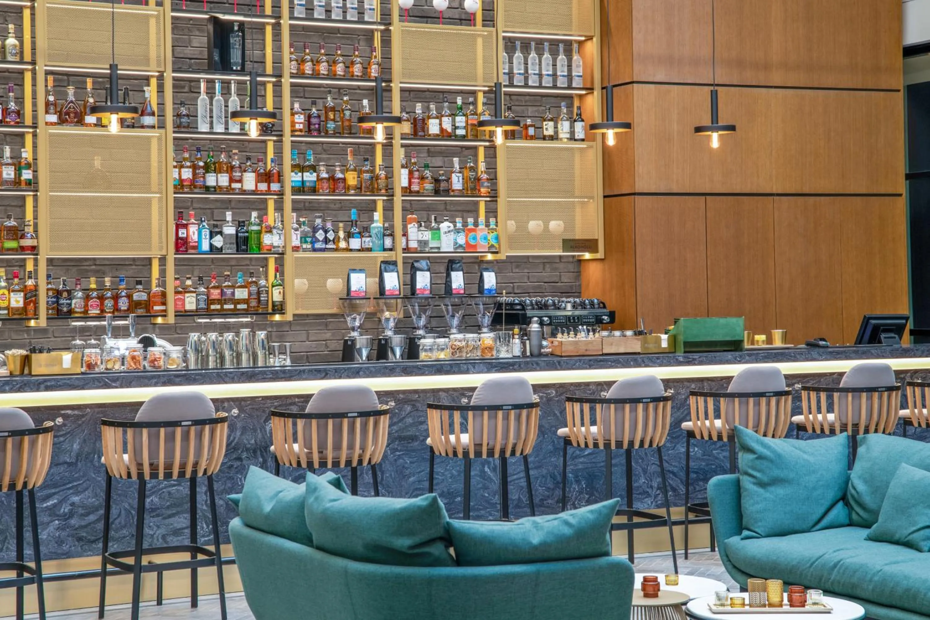 Restaurant/places to eat in Golden Tulip Warszawa Centrum