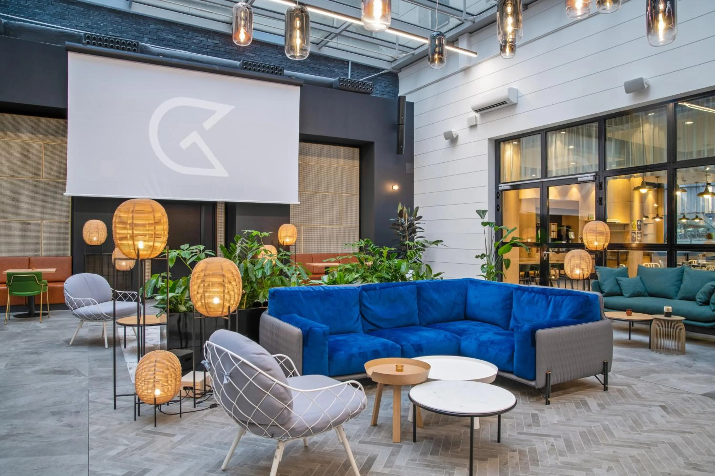 Restaurant/places to eat in Golden Tulip Warszawa Centrum