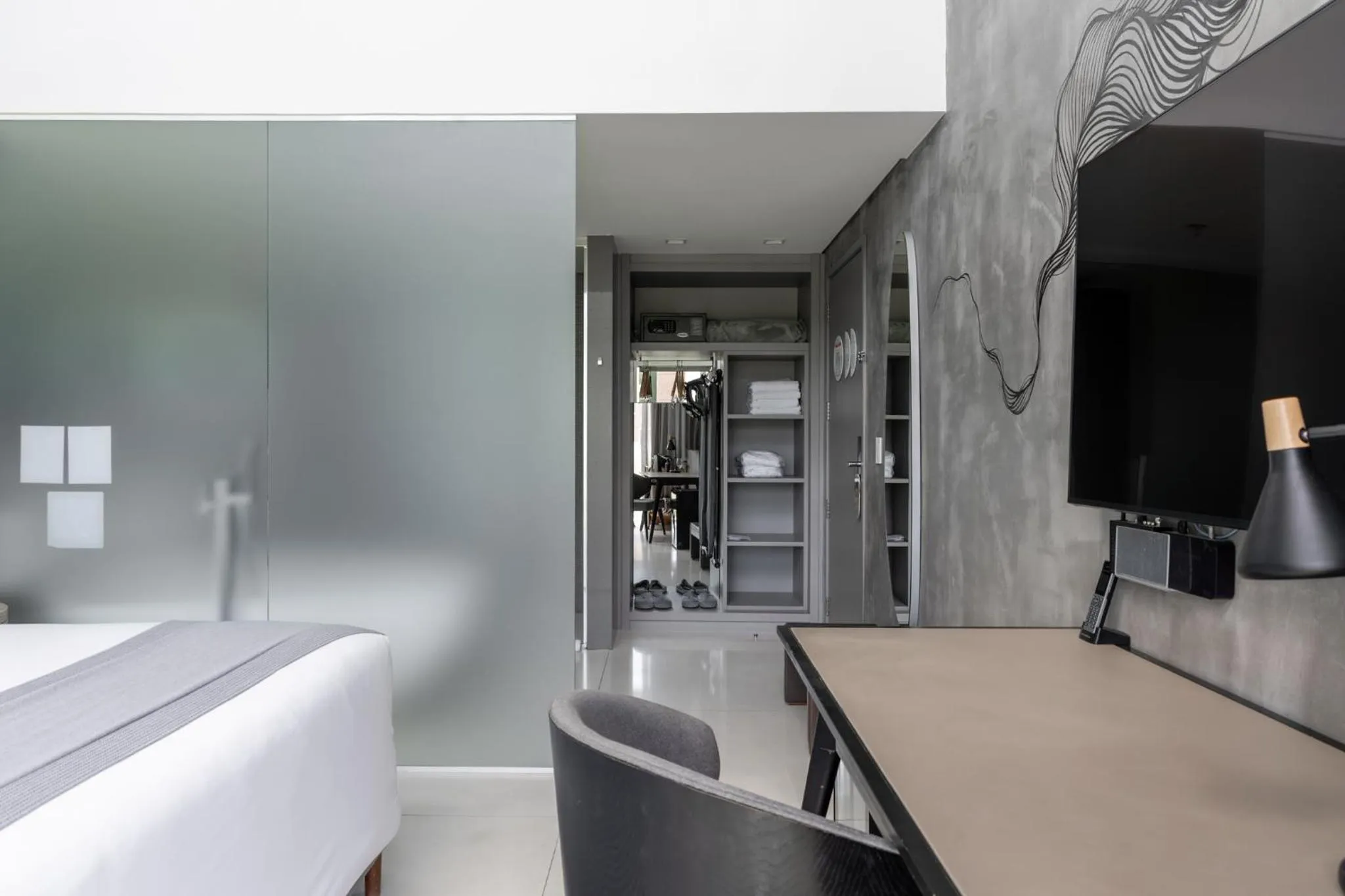 Bedroom in Suryaa Hotel Pinhais, Curio Collection by Hilton