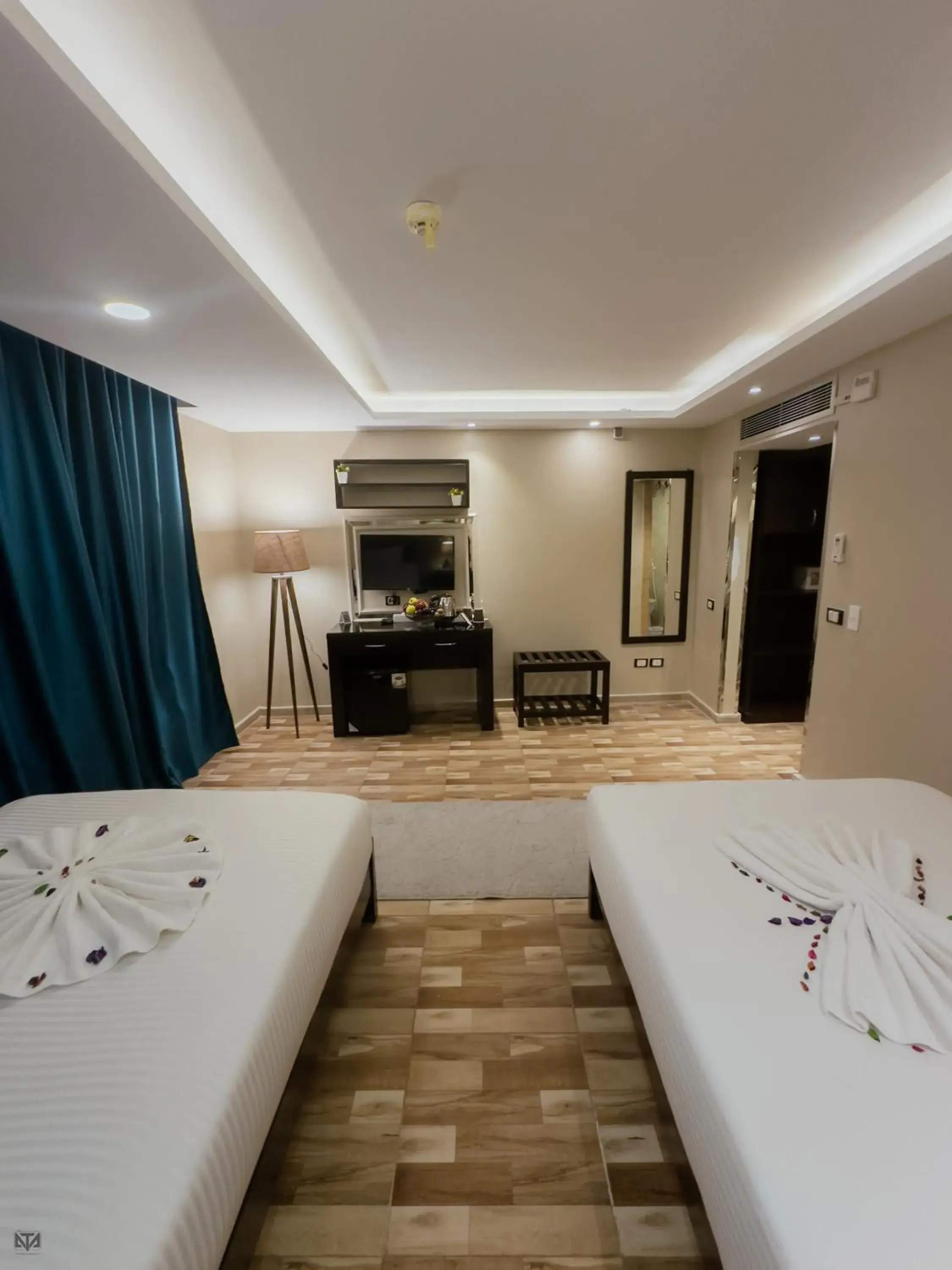 Deluxe Twin Room in Turquoise Pyramids & Grand Egyptian museum view Hotel Deluxe Twin Room in Turquoise Pyramids & Grand Egyptian museum view Hotel