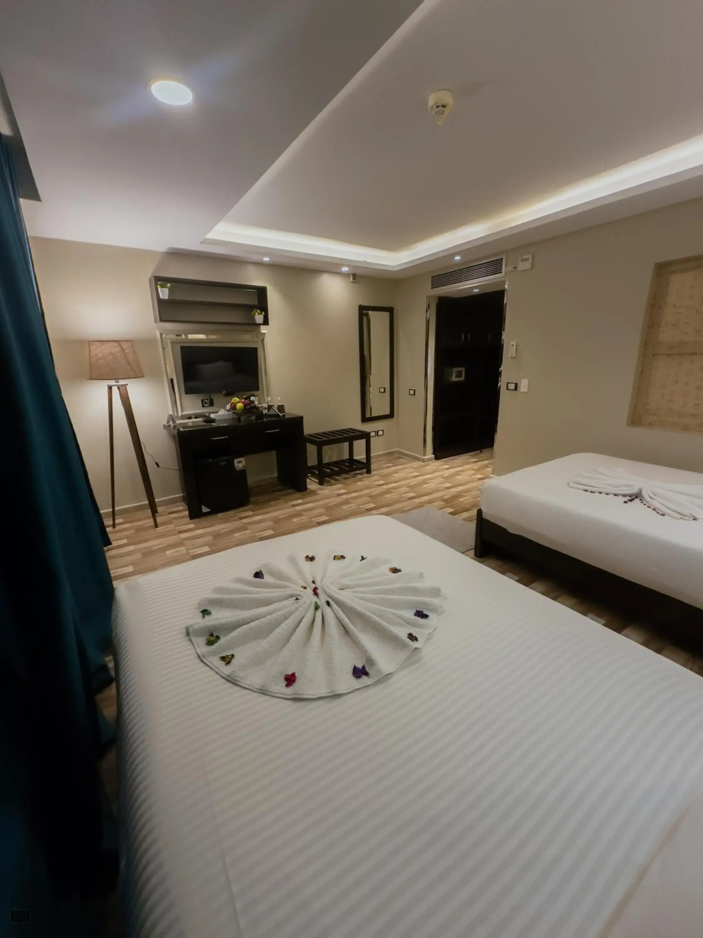 Deluxe Twin Room in Turquoise Pyramids & Grand Egyptian museum view Hotel Deluxe Twin Room in Turquoise Pyramids & Grand Egyptian museum view Hotel