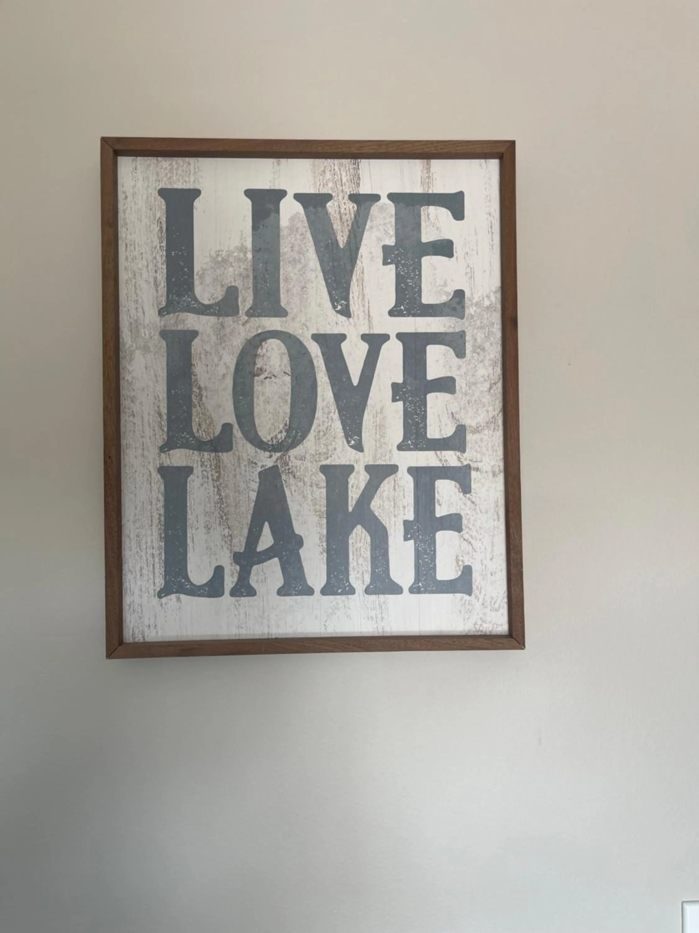 Decorative detail in Hotel Lake Anna