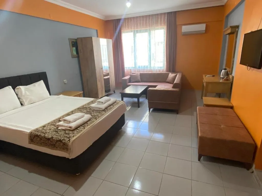 Photo of the whole room, Bed in City House Hotel