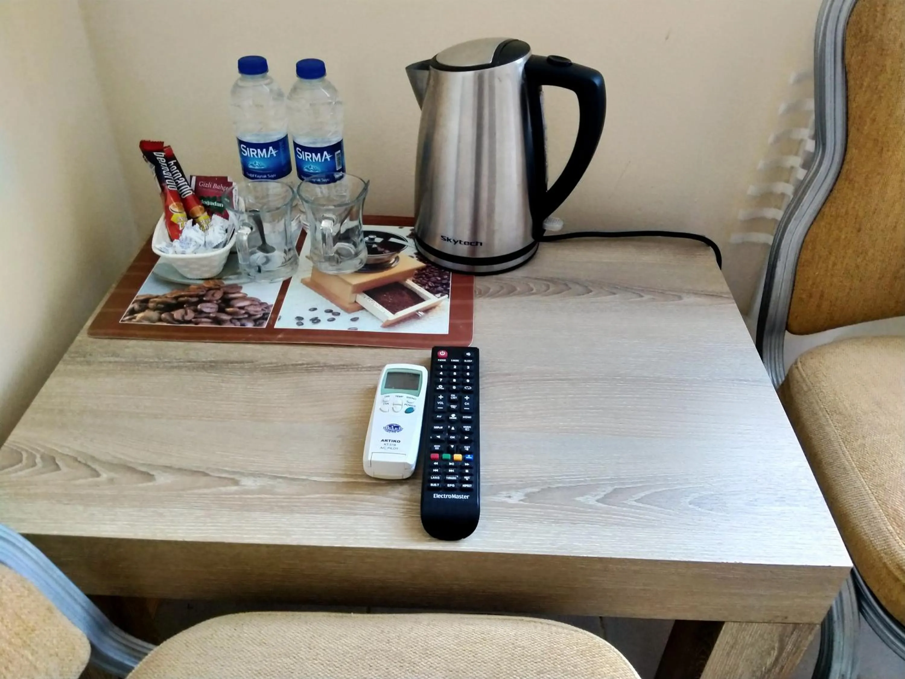Coffee/tea facilities in City House Hotel