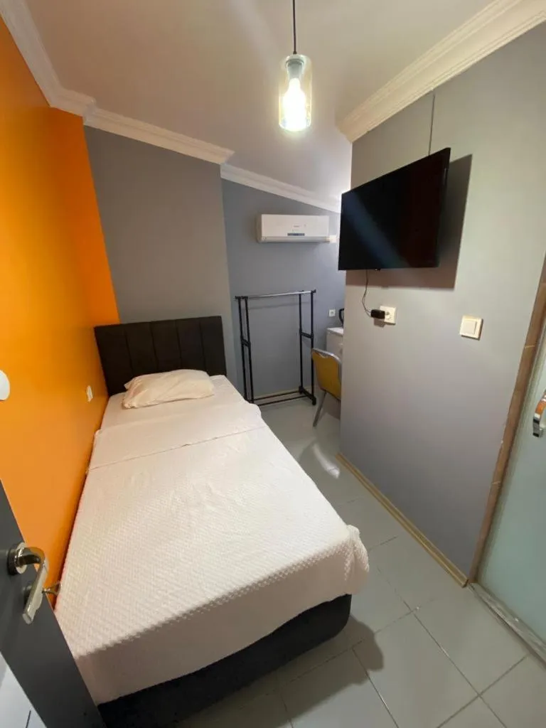 Photo of the whole room, Bed in City House Hotel