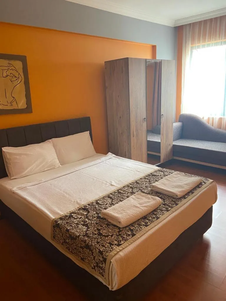 Photo of the whole room, Bed in City House Hotel