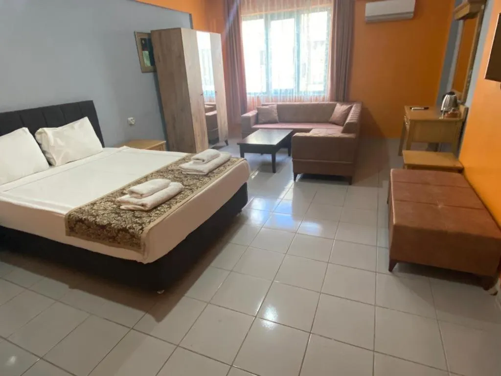 Photo of the whole room, Bed in City House Hotel