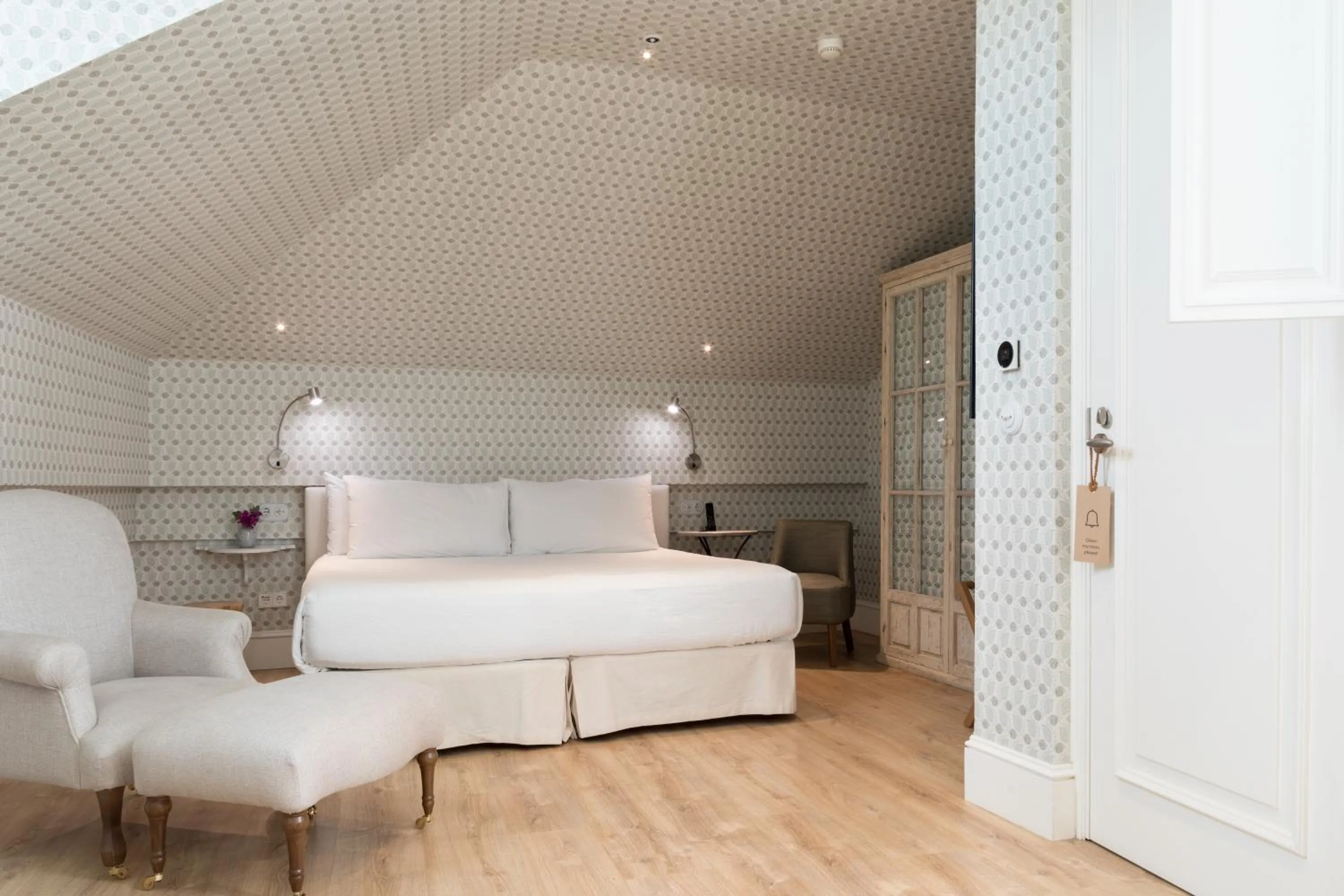 Bed in Hotel Tayko Sevilla