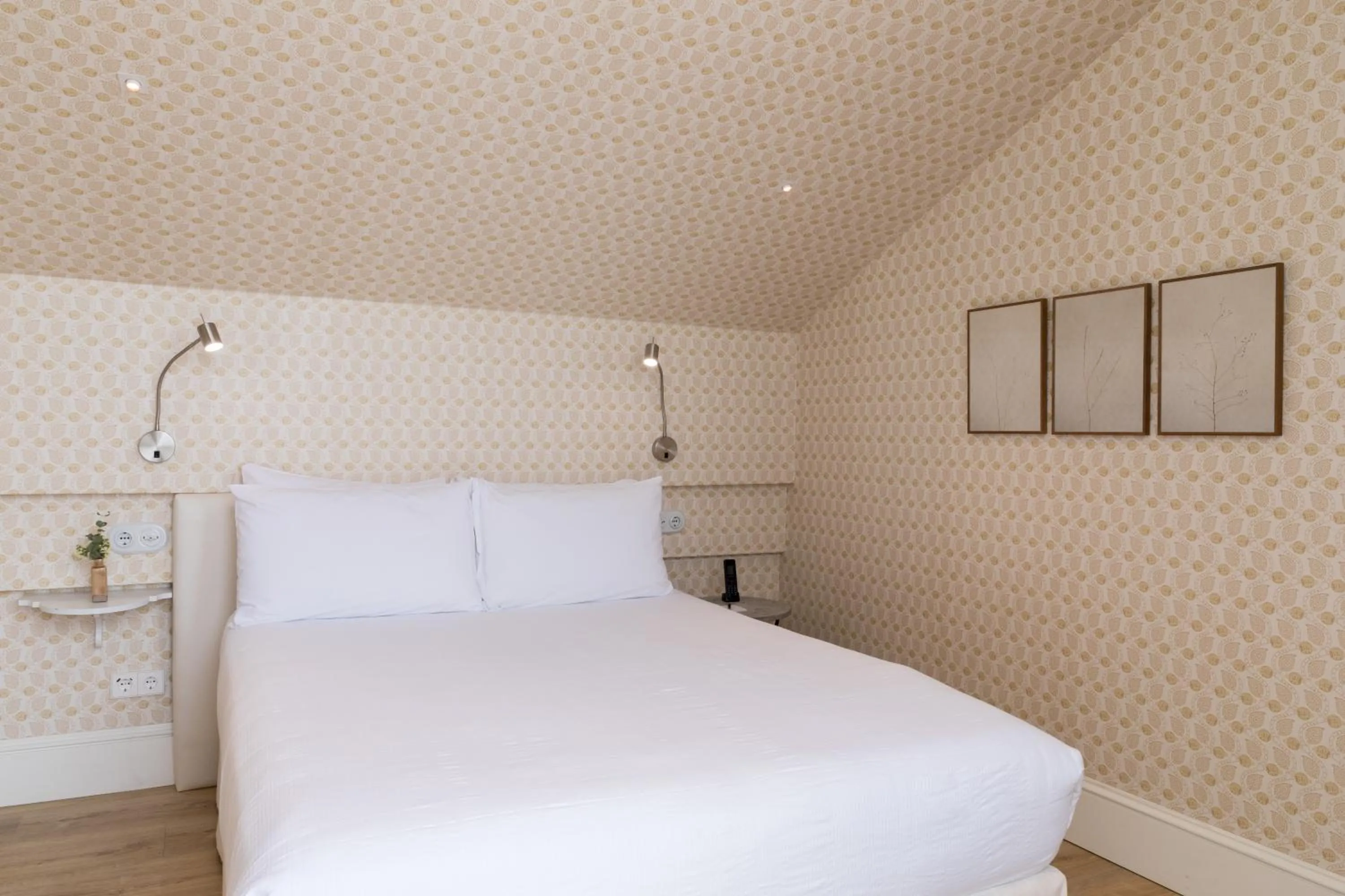 Bed in Hotel Tayko Sevilla