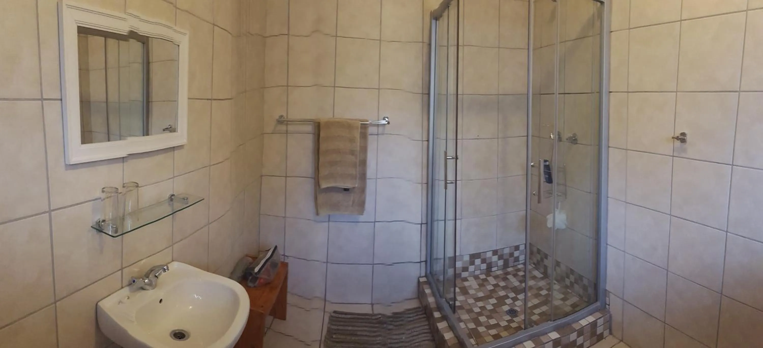 Bathroom in Danlee Overnight Accommodation