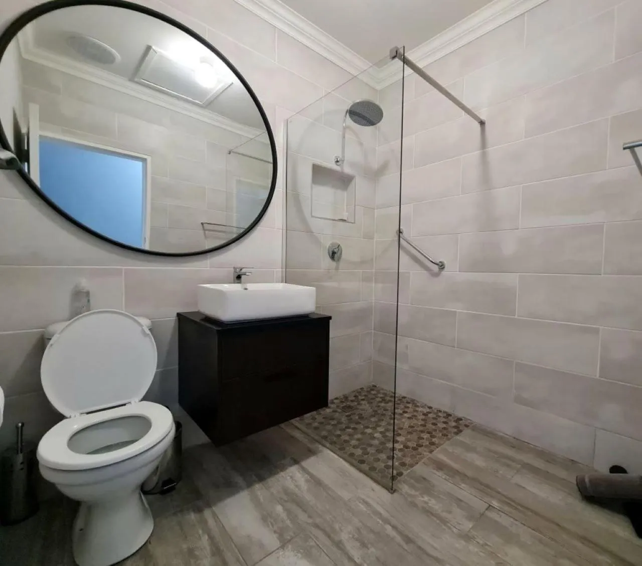 Shower in Danlee Overnight Accommodation