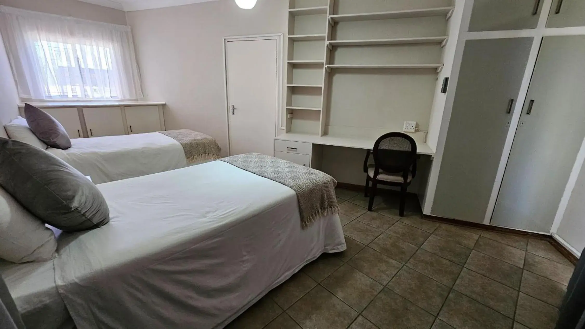 Two-Bedroom Apartment with Garden View - single occupancy in Danlee Overnight Accommodation Two-Bedroom Apartment with Garden View - single occupancy in Danlee Overnight Accommodation