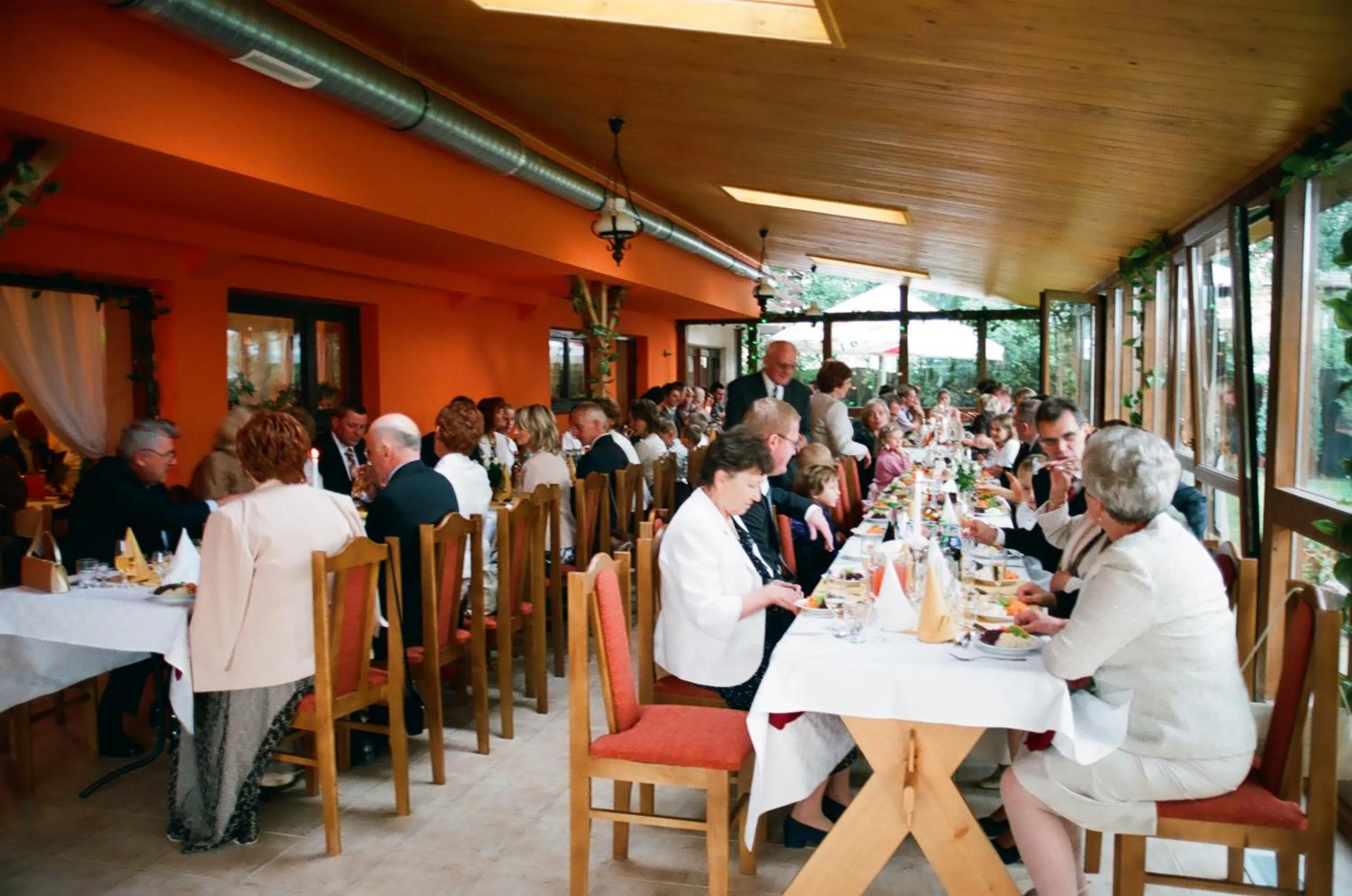 People in Hotel Bona