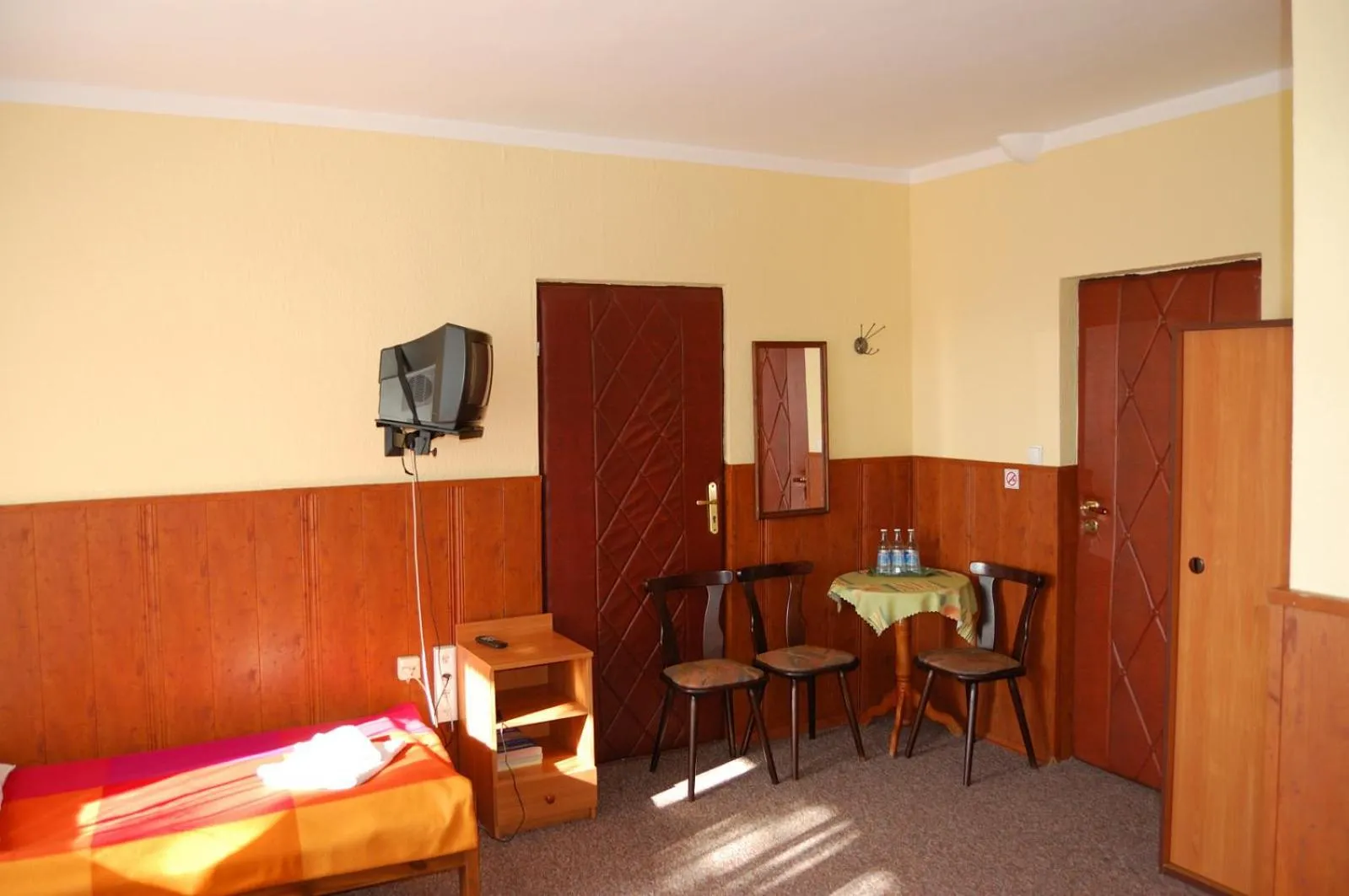 Photo of the whole room in Hotel Bona