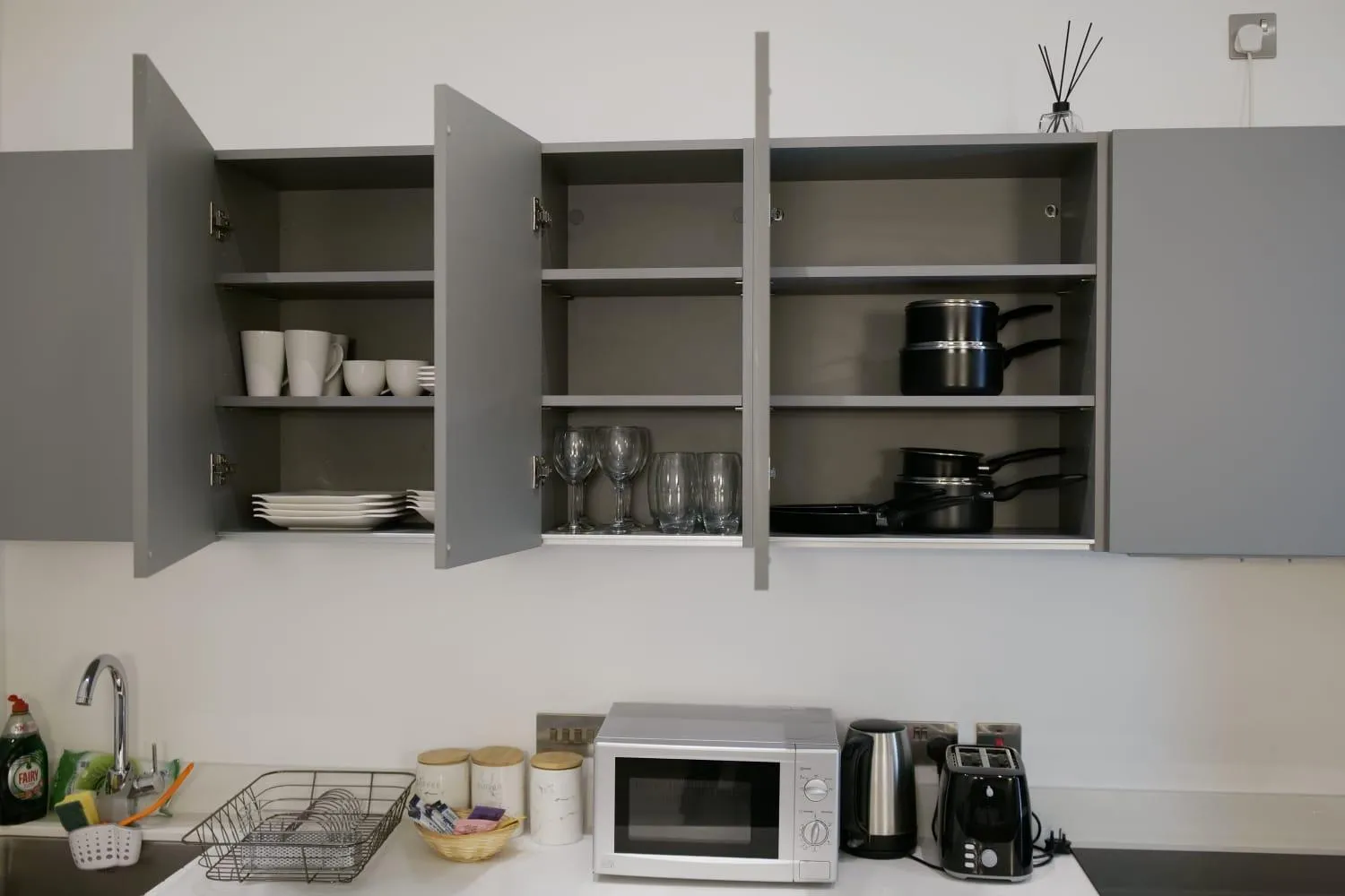 Kitchen or kitchenette in MK SHORTSTAY DELUXE-Flat 2