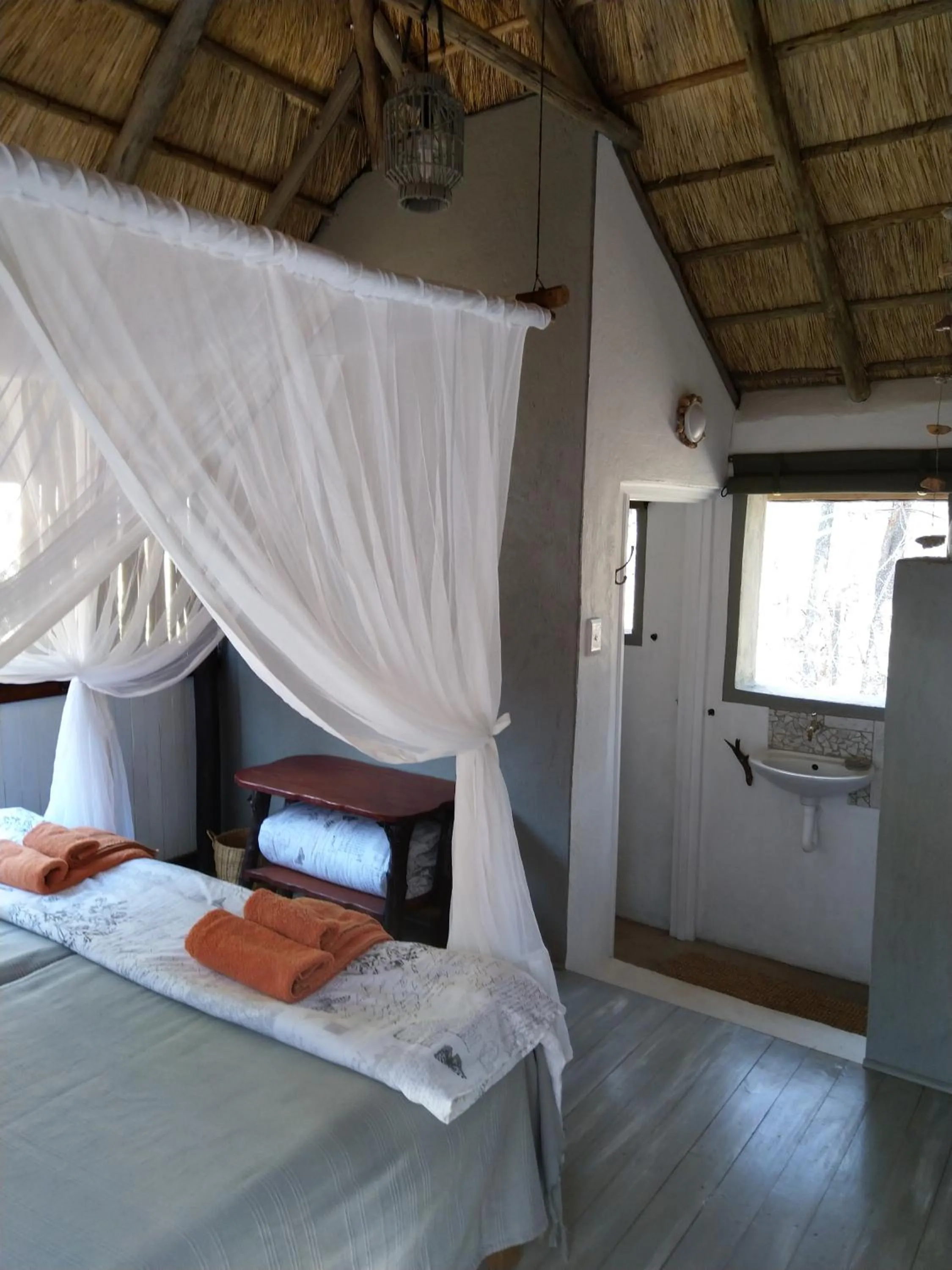 Photo of the whole room, Bed in Off Beat Safaris Bush Lodge