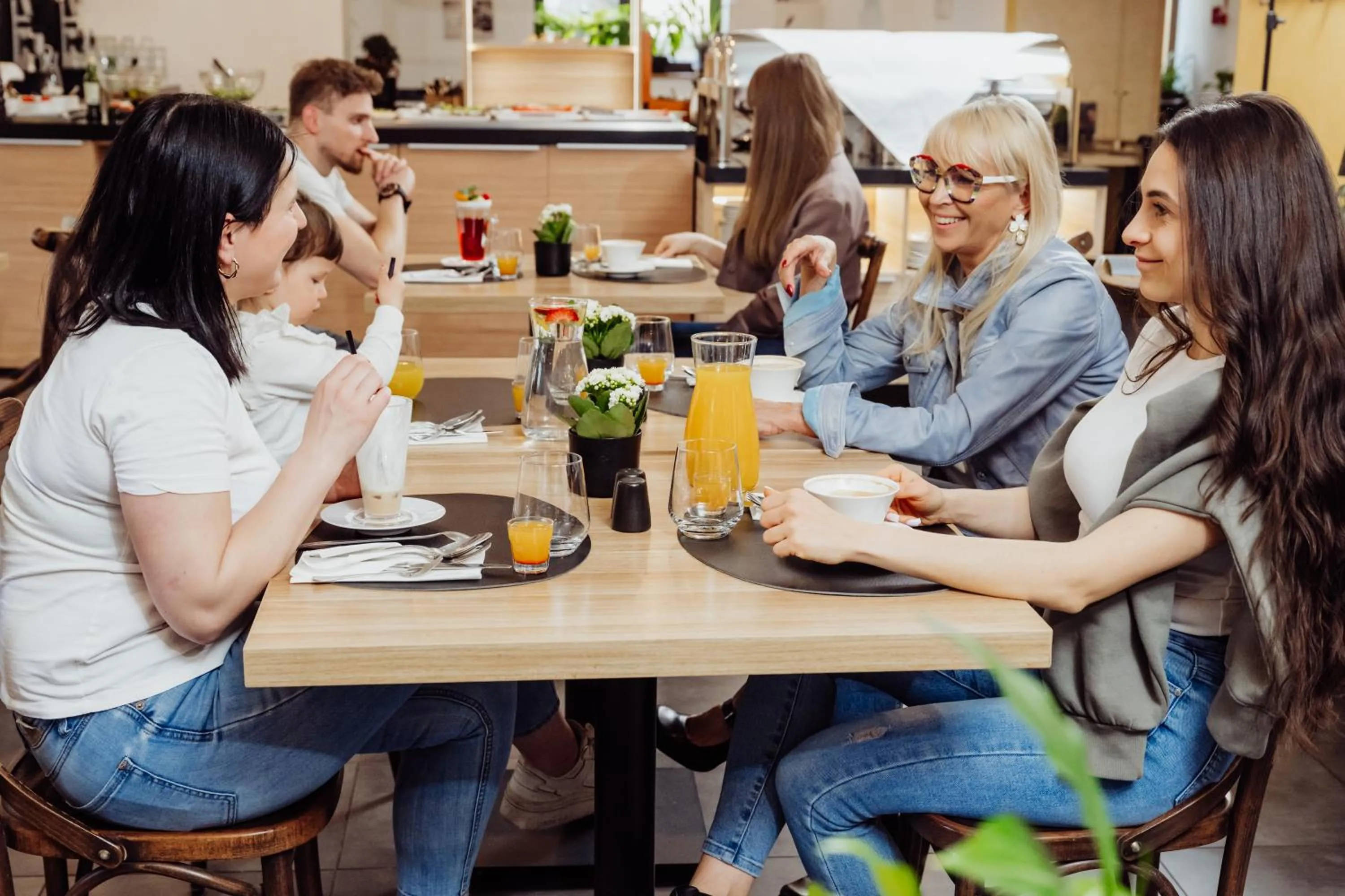 Restaurant/places to eat in Boutique Eco Hotel Sasanka