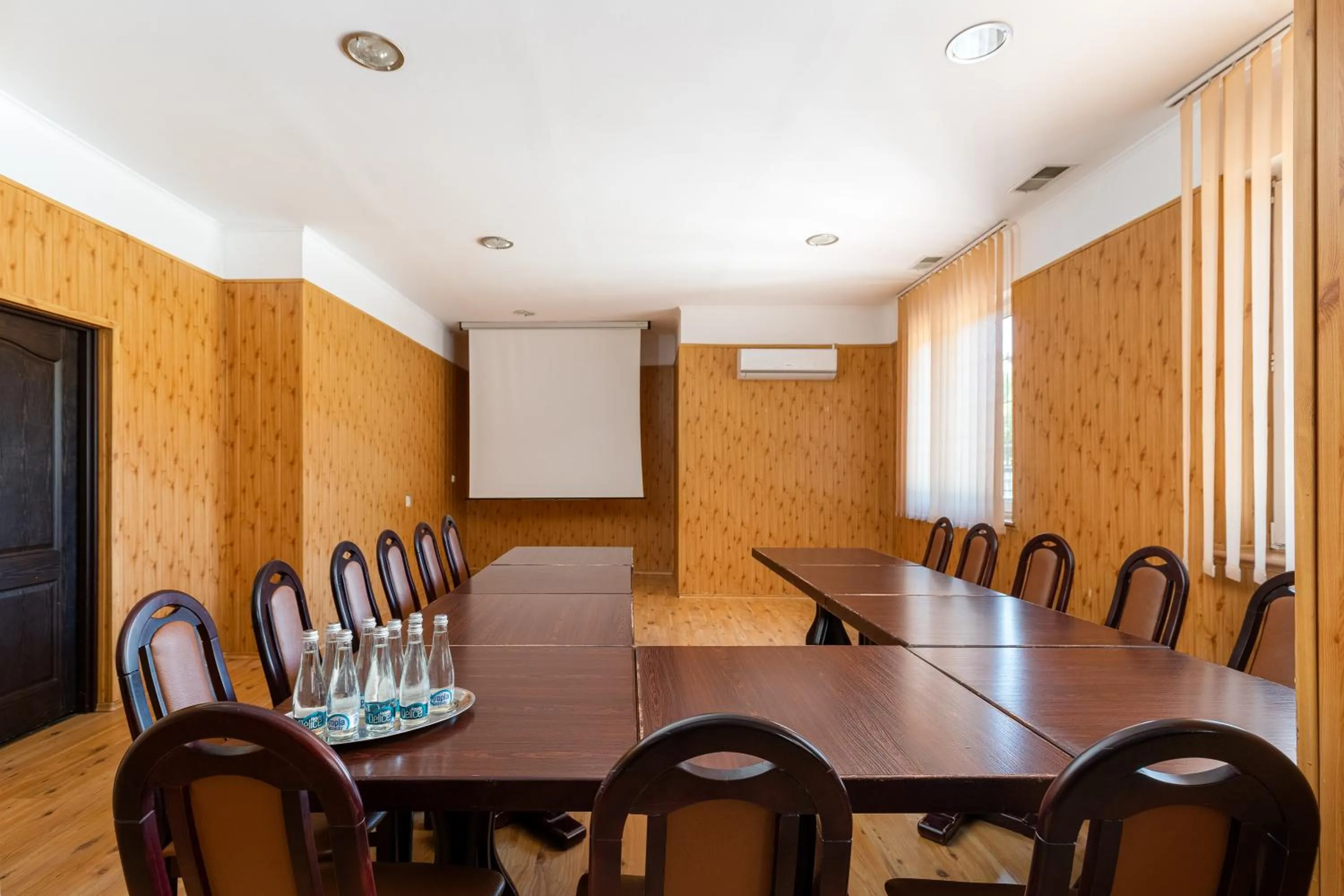 Communal lounge/ TV room in Hotel Ruczaj