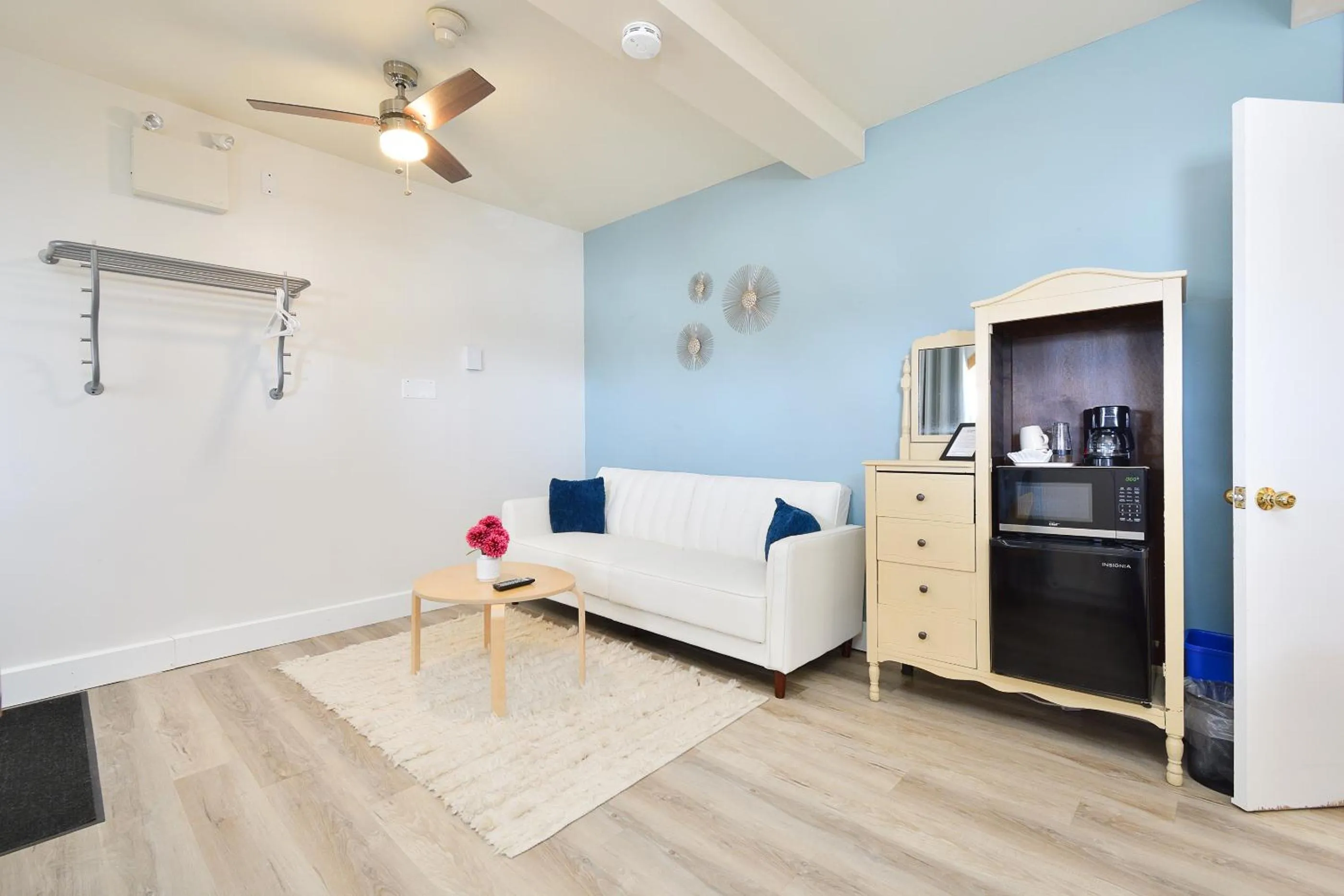 Bed in Pepperell Place Inn Inc.