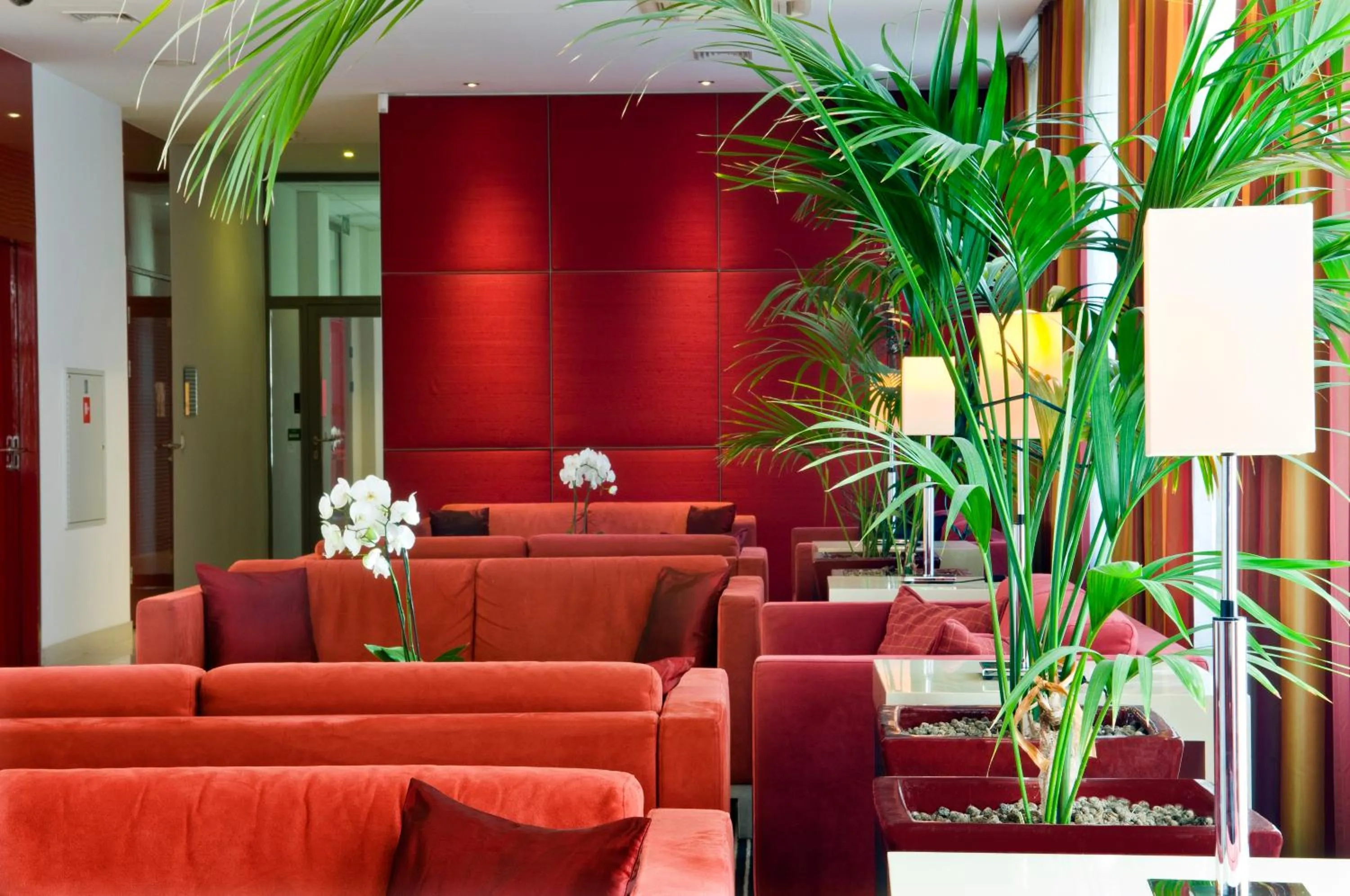 Restaurant/places to eat in Mamaison Residence Diana