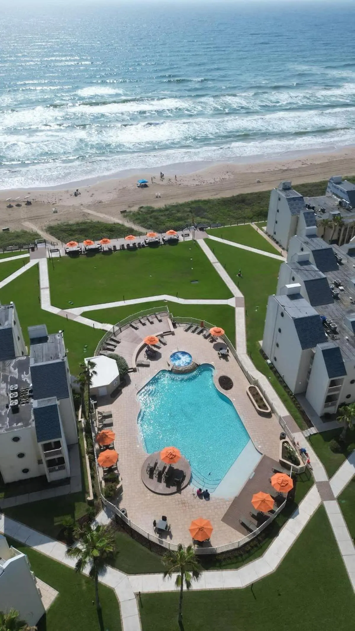 Swimming pool in Bahia Mar #426