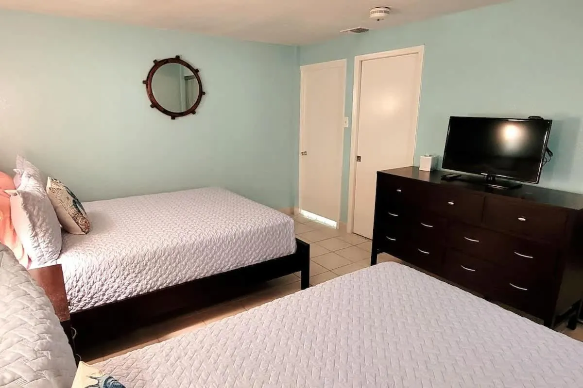 Bed in Bahia Mar #426