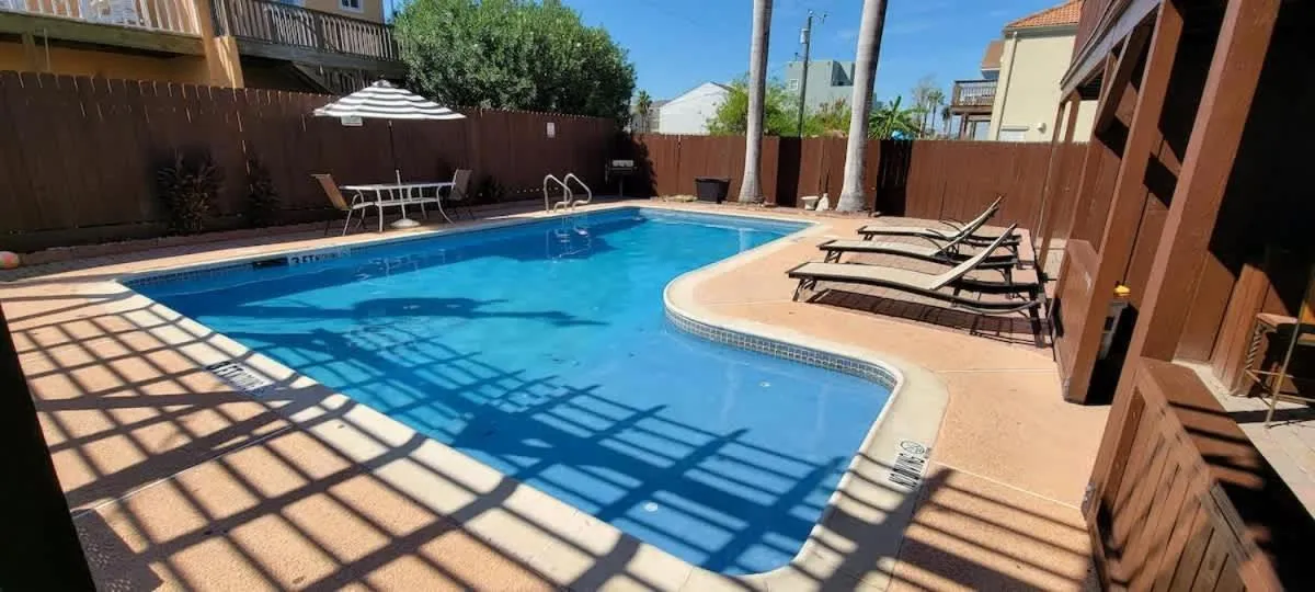Swimming pool in Campeche Triplex Unit A