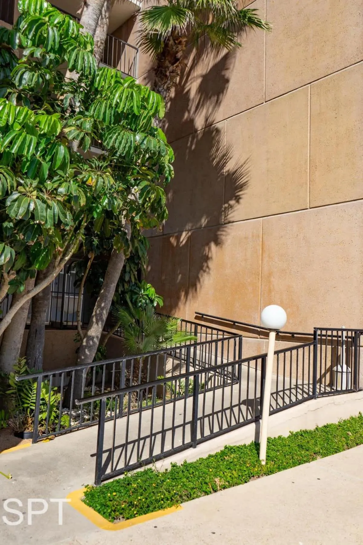 Property building in Gulfview II #410 Luxe