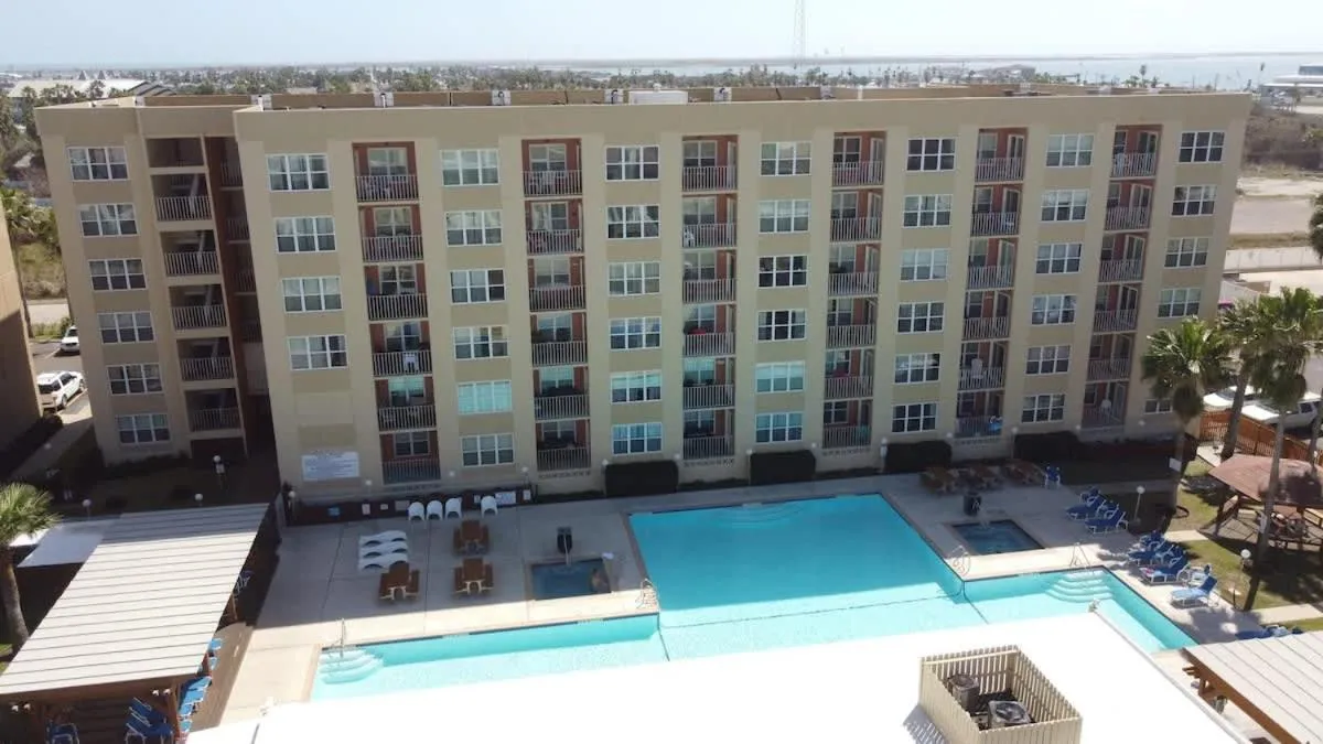 Swimming pool in Gulfview II #604