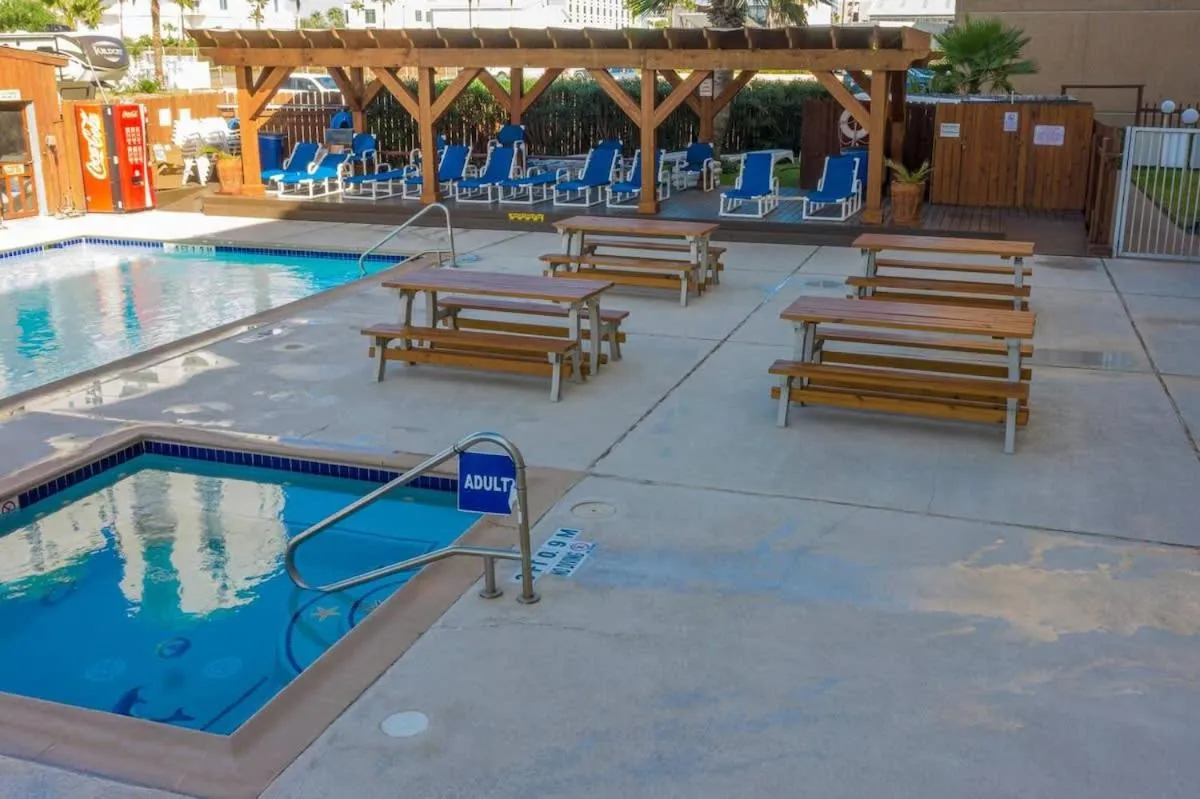 Swimming pool in Gulfview II #604