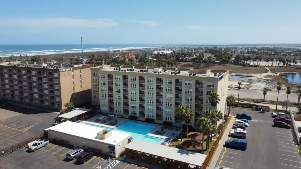 Swimming pool in Gulfview II #604